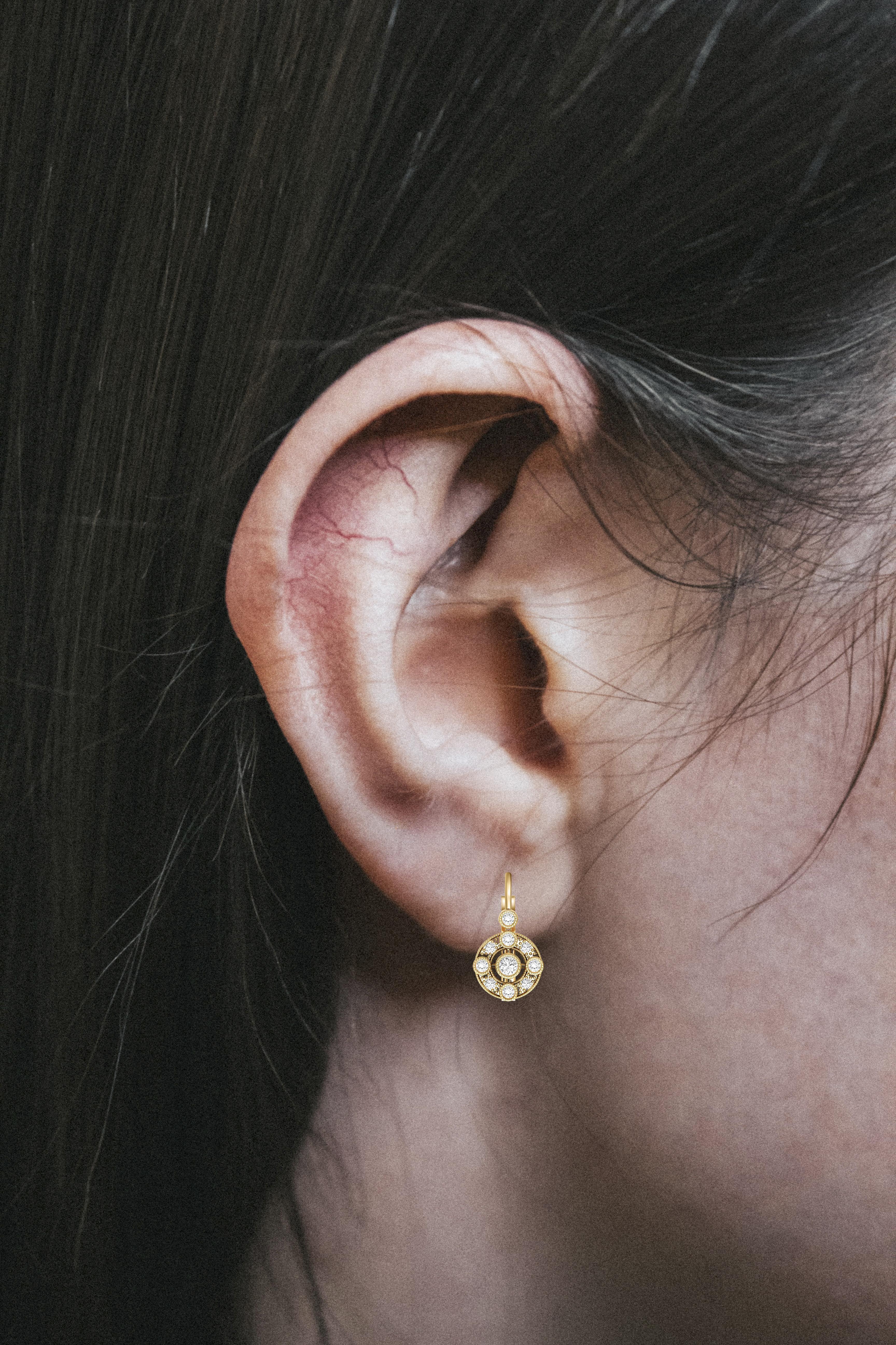 Vintage Style halo moissanite 14 gold earrings. In New Condition For Sale In Istanbul, TR