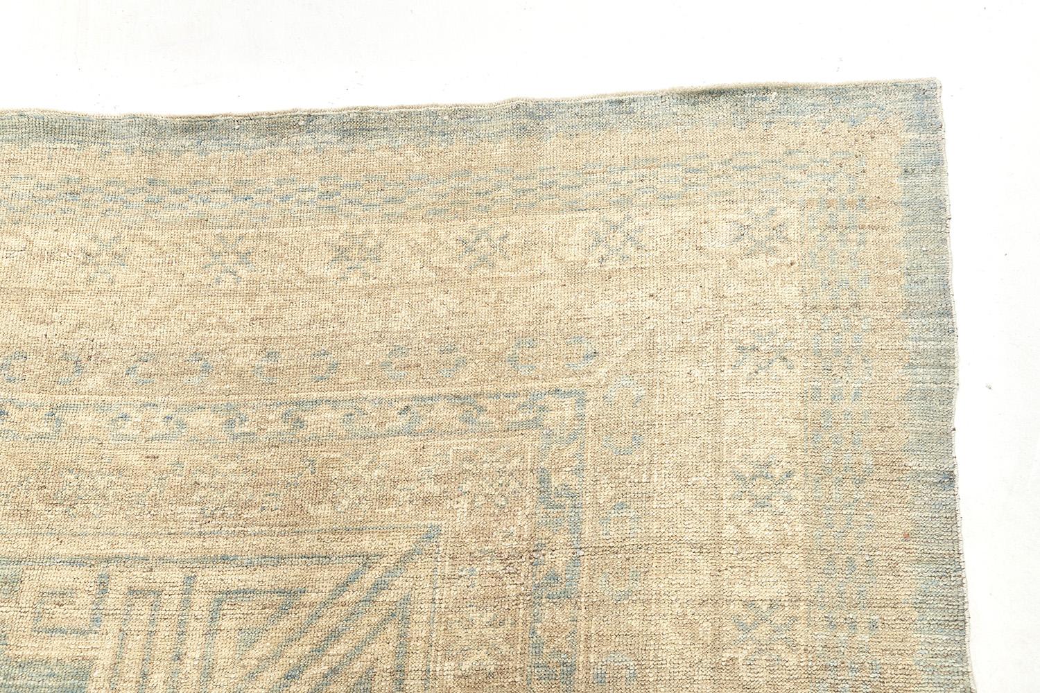 Alfombra Khotan Revival Estilo Vintage en venta 3