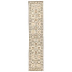Vintage Style Mahal Revival Runner