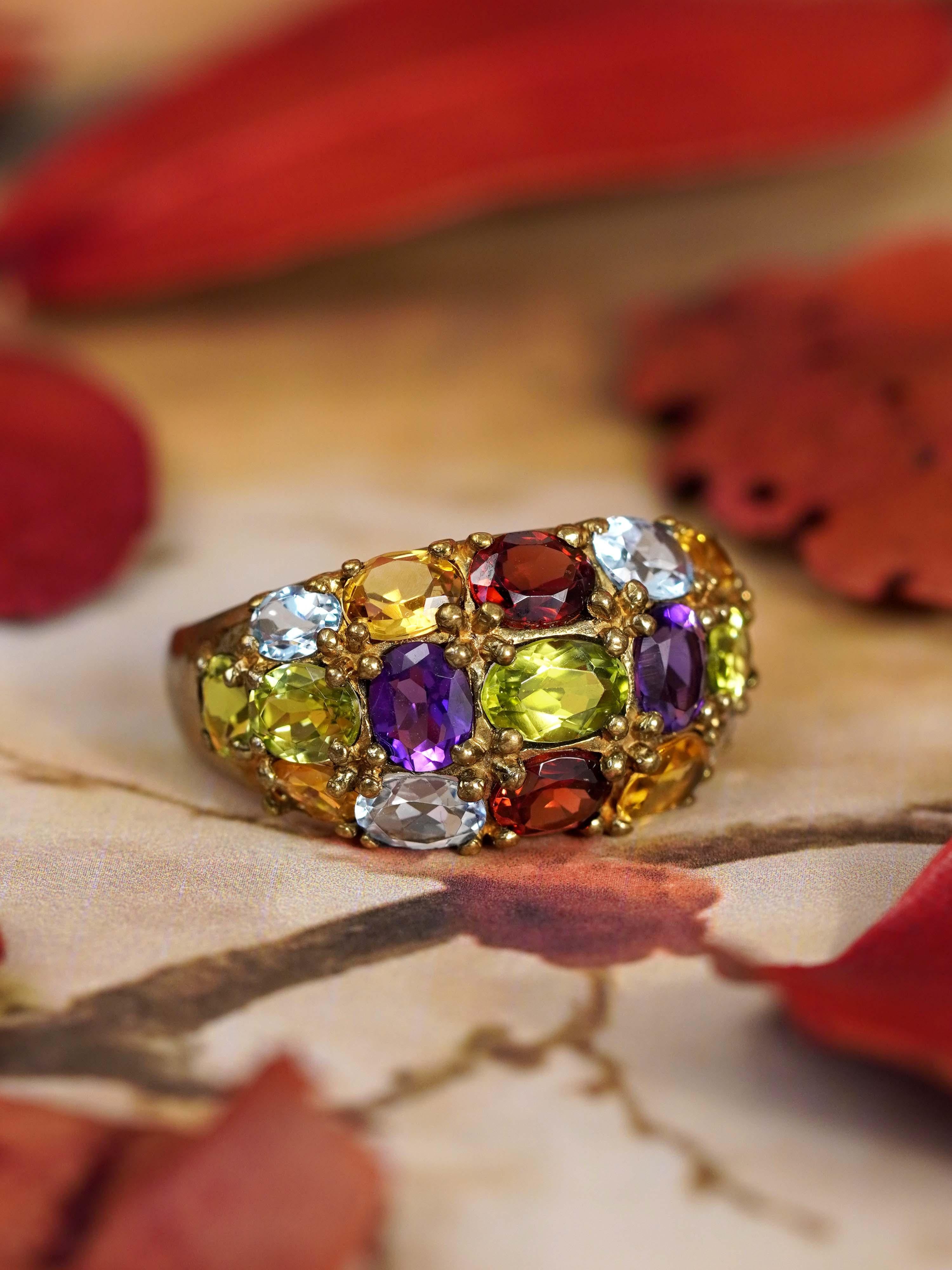 Bague Bombay en or jaune 14 carats, style vintage, avec plusieurs pierres précieuses Neuf - En vente à Bangkok, TH