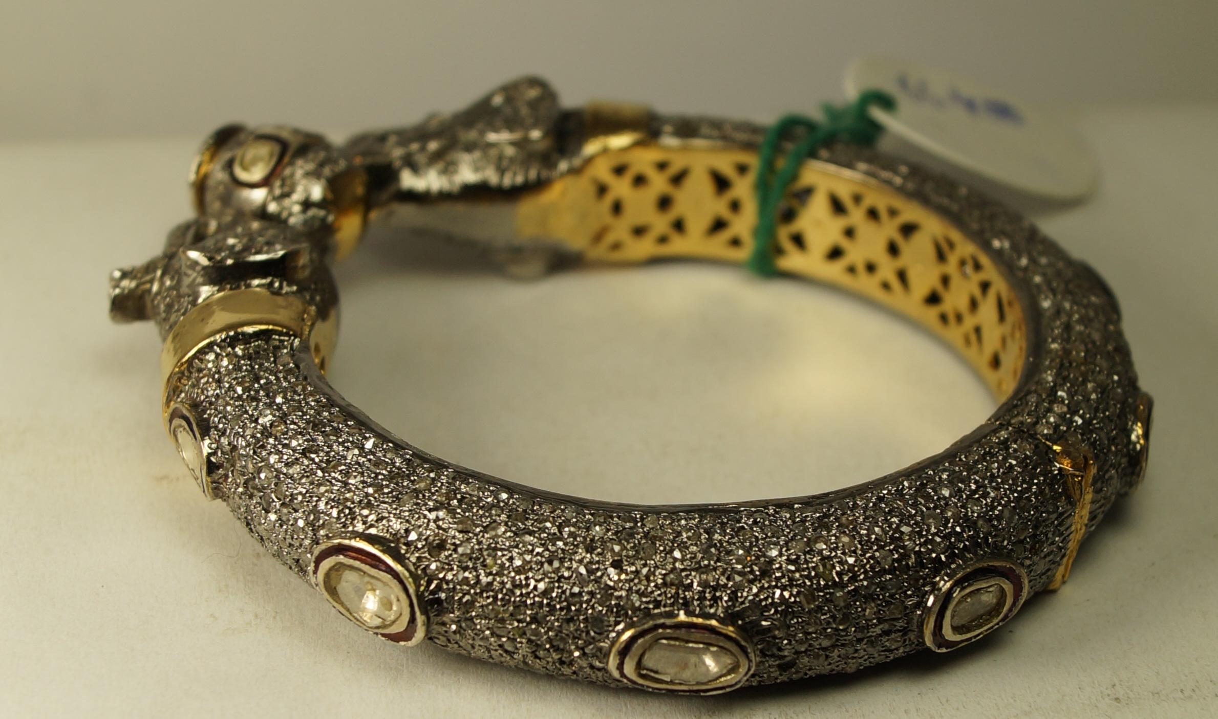 Uncut Vintage style Natural uncut rose cut Diamonds sterling silver elephant bracelet  For Sale
