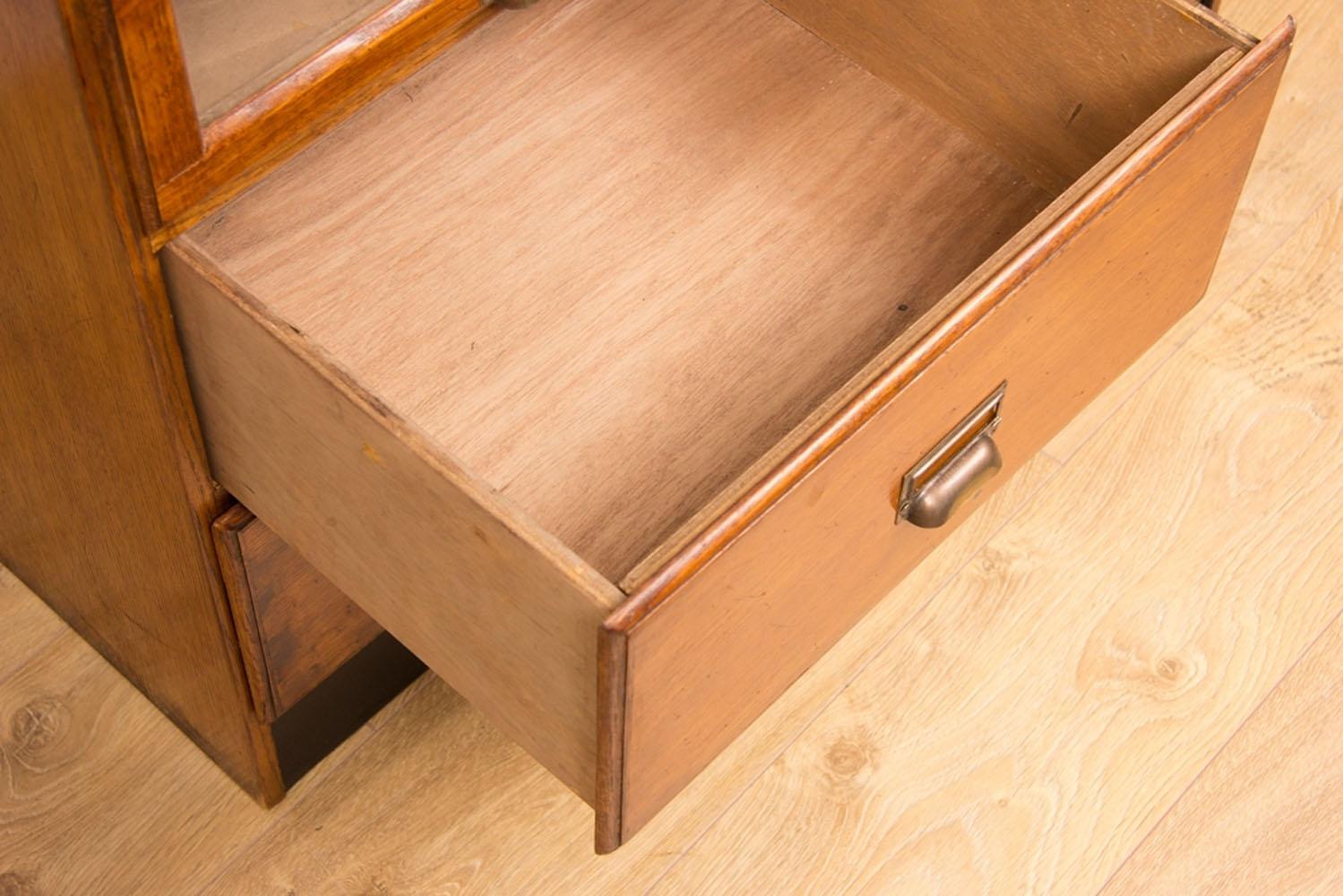Vintage Style Oak Haberdashers Cabinet In Excellent Condition For Sale In London, Greenwich