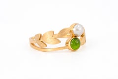 Vintage Style Peridot and pearl Silver, Gold ring