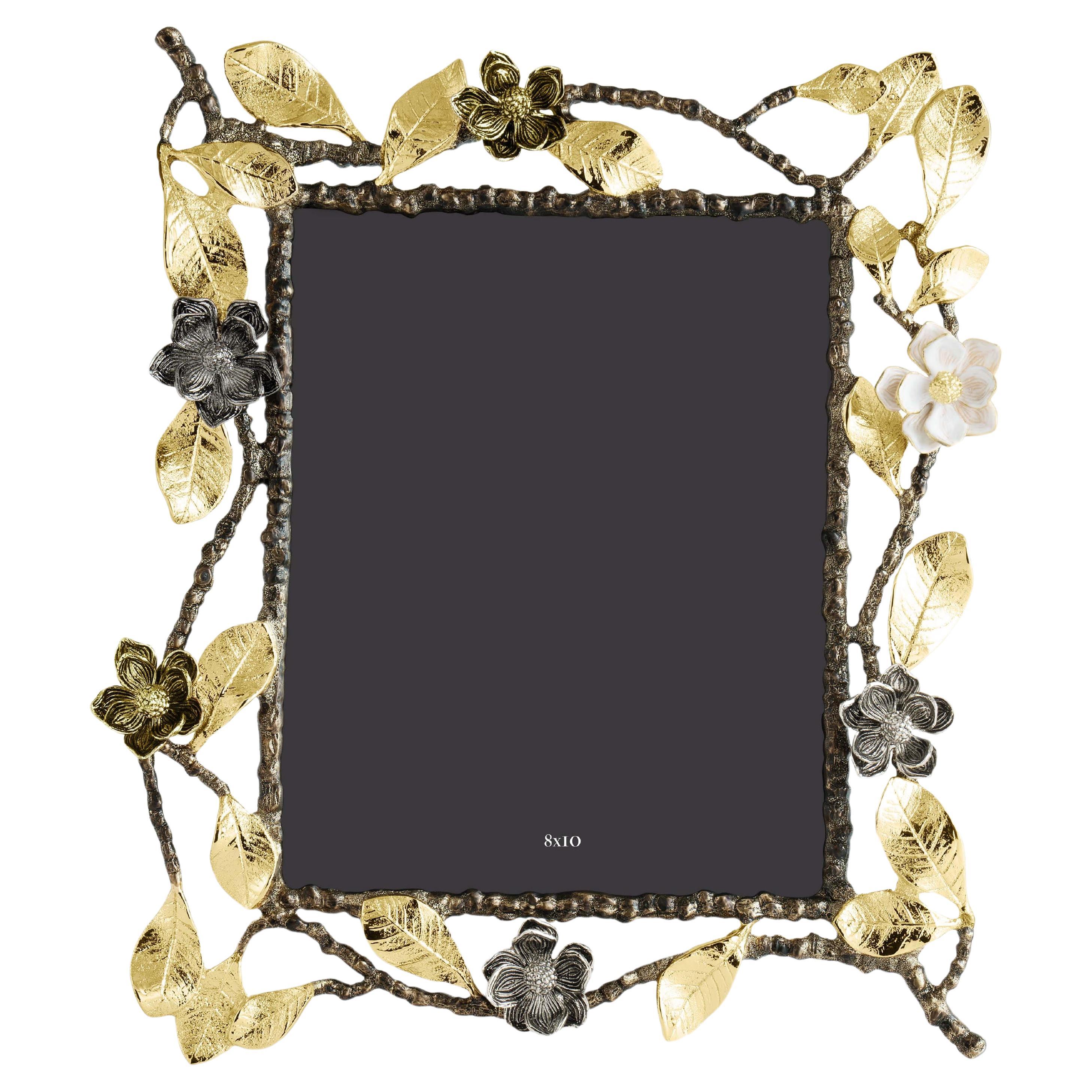 Cadre photo vintage, décoré d'orchidées et de feuilles d'or.