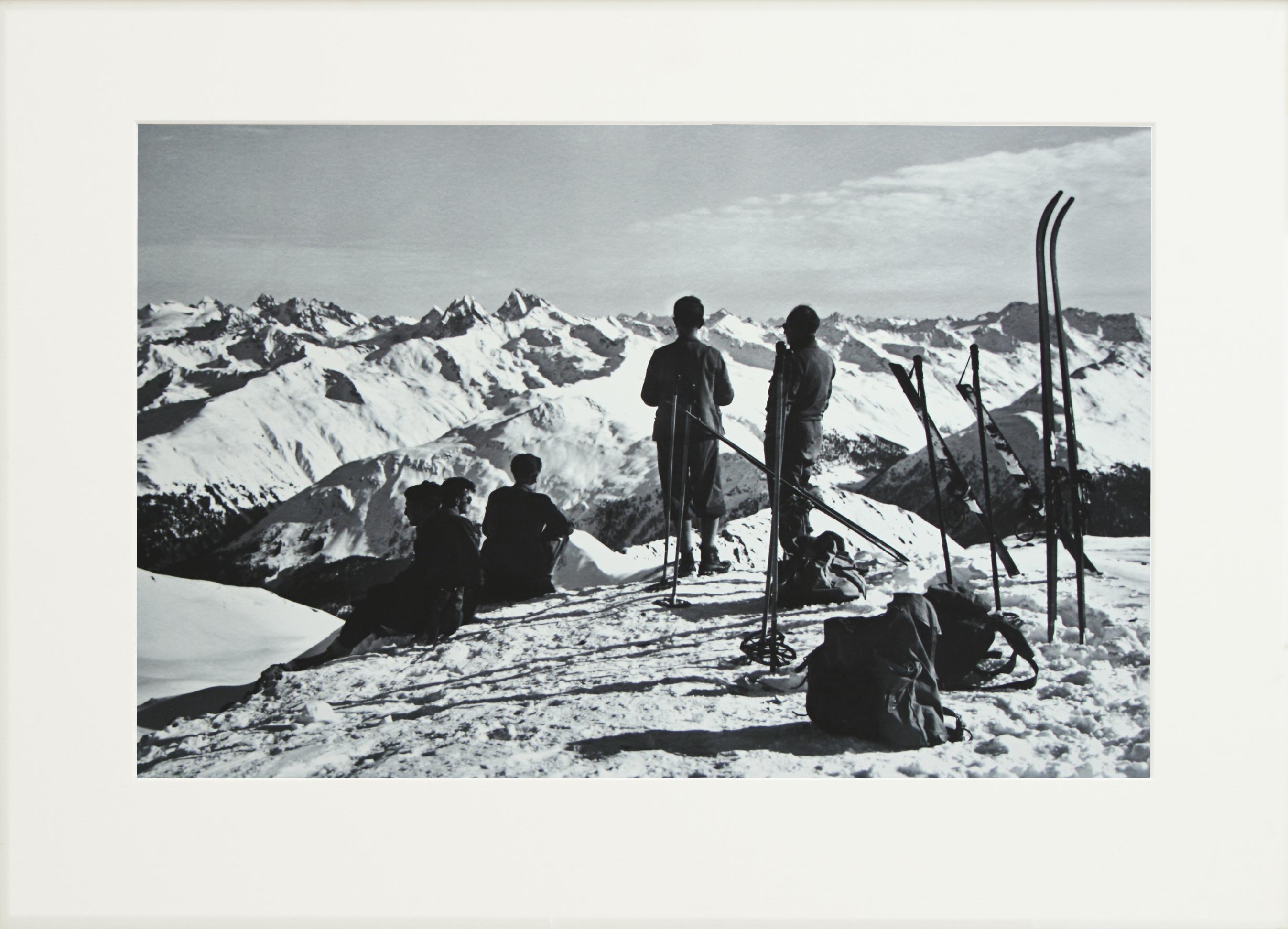 Vintage Style Photography, Framed Alpine Ski Photograph, Davos, Parsenn In Good Condition For Sale In Oxfordshire, GB