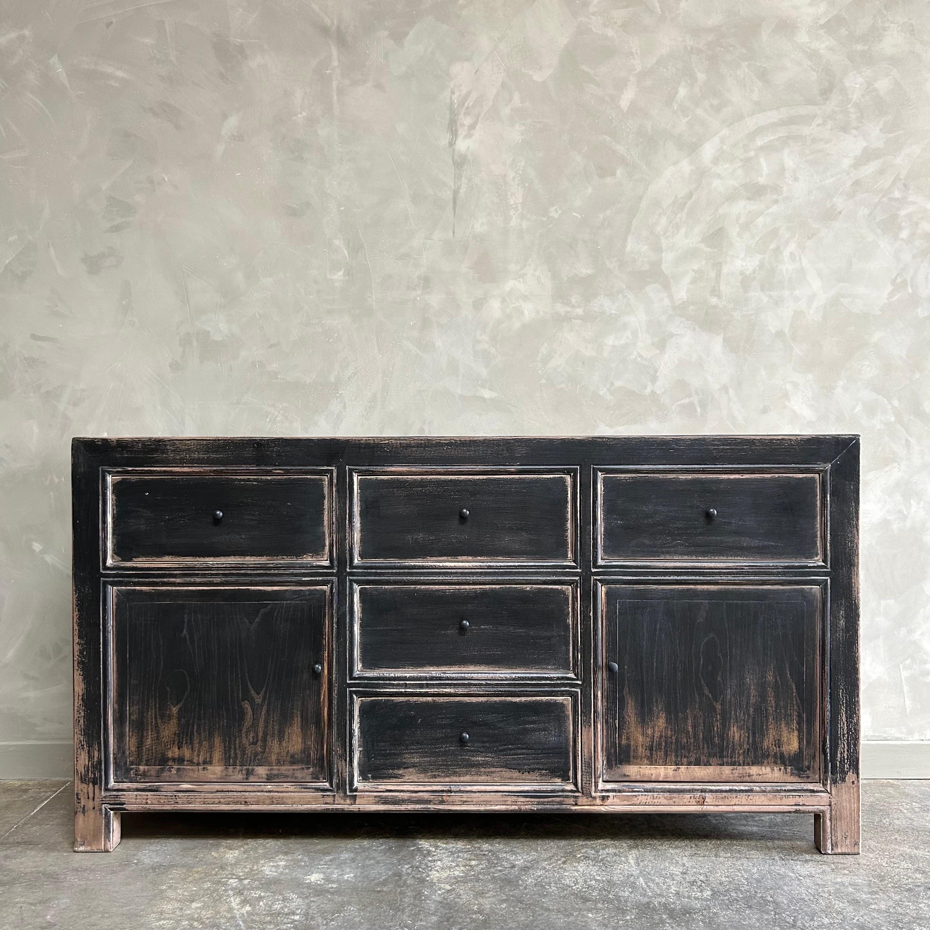 Vintage-Sideboard aus Altholz im Vintage-Stil in schwarzer Distressed-Finish im Angebot 4