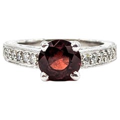 Bague de style vintage en or blanc 14k avec spinelle rouge et diamant