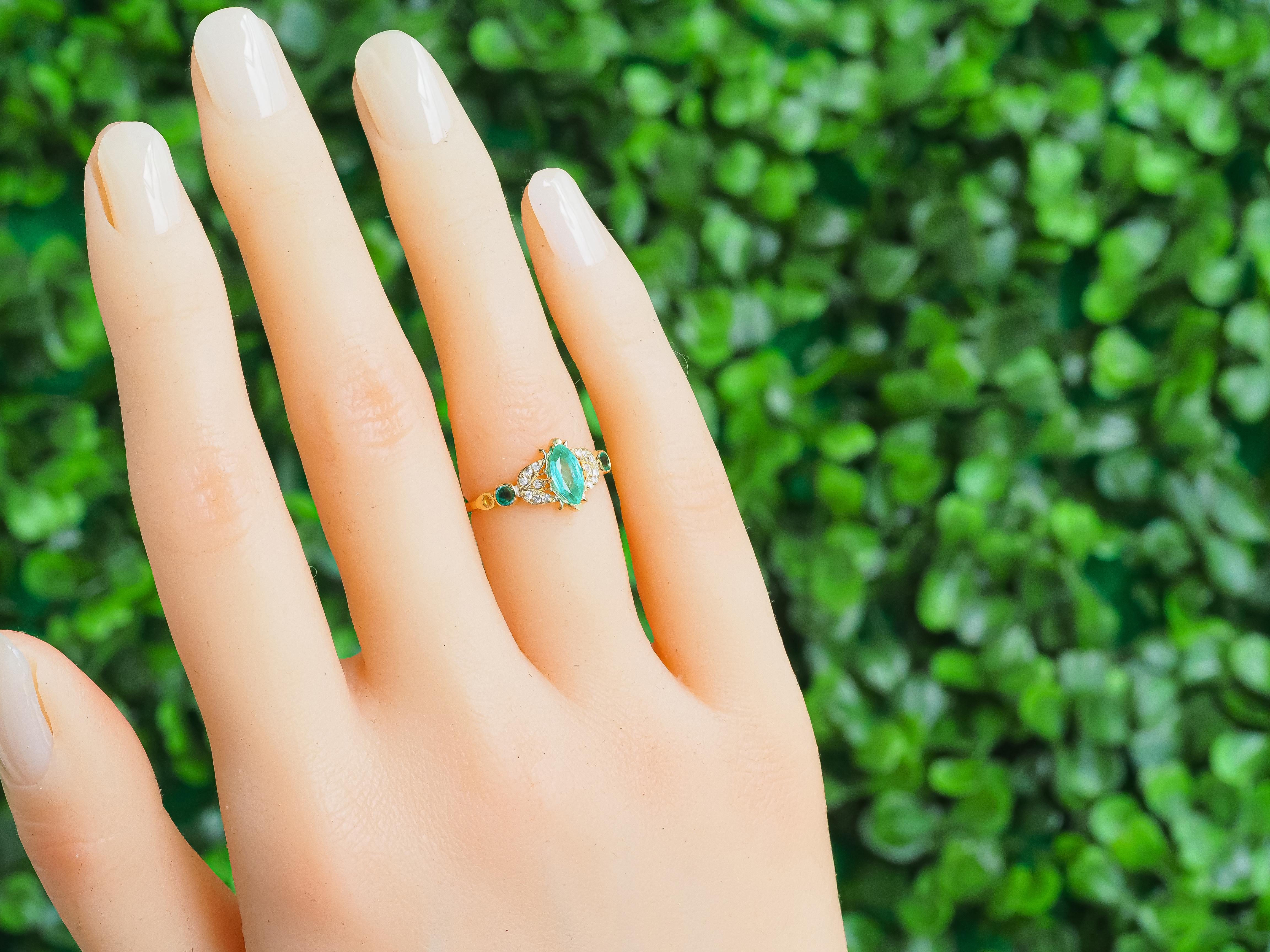 Vintage style ring with emerald in 14k gold For Sale 2