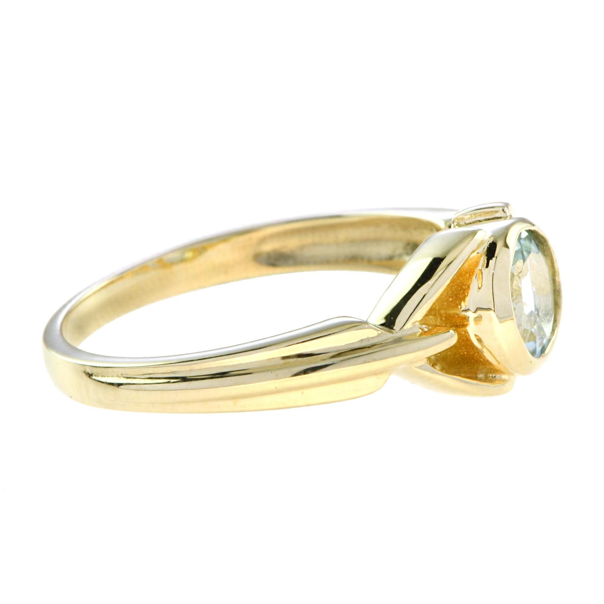 Round Cut Vintage Style Round Blue Aquamarine Bezel Set 14K Yellow Gold Ring For Sale