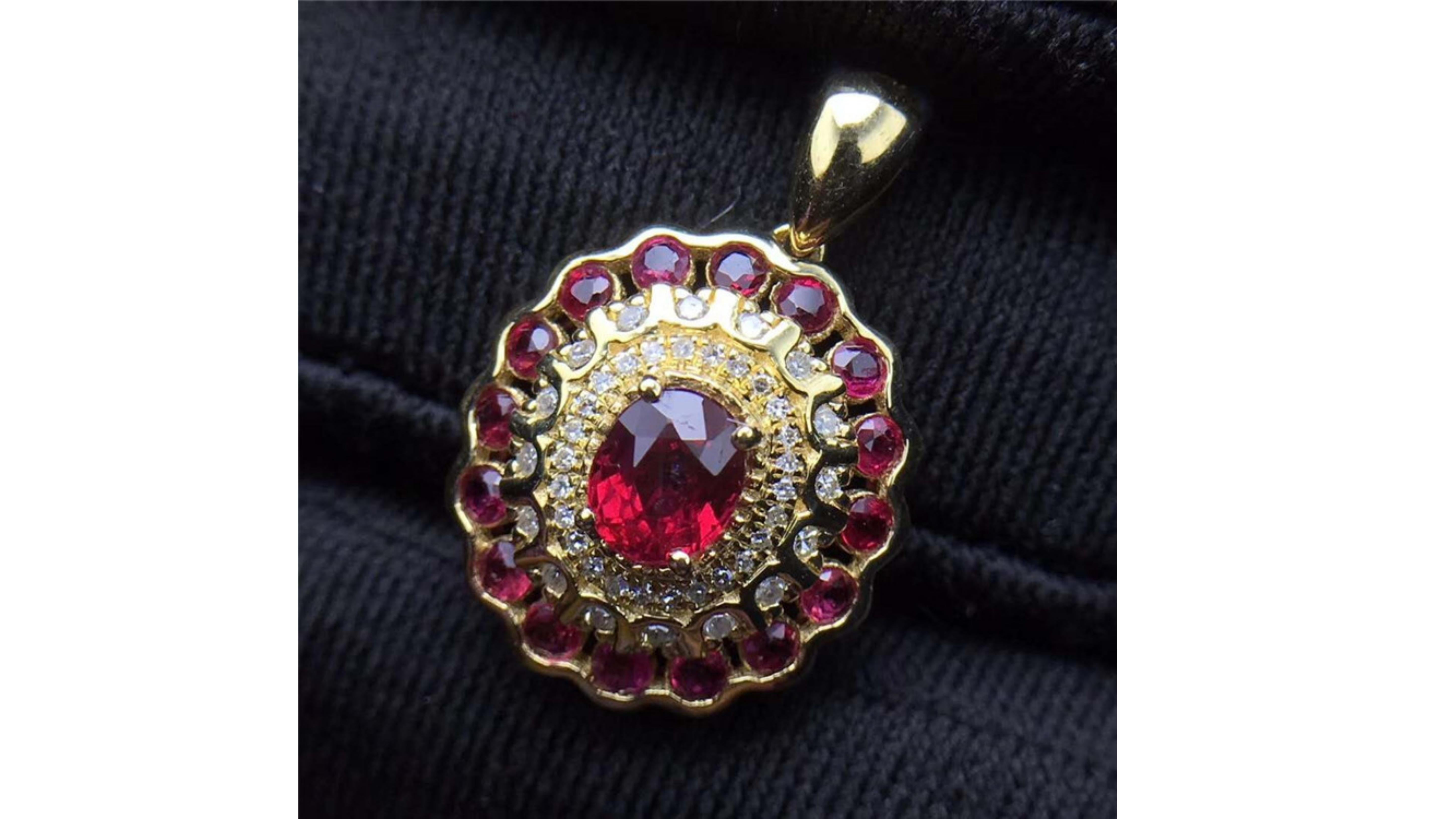 Vintage Style Ruby Diamond Pendant and Chain 18 Karat Yellow Gold  In New Condition For Sale In Barnsley, GB