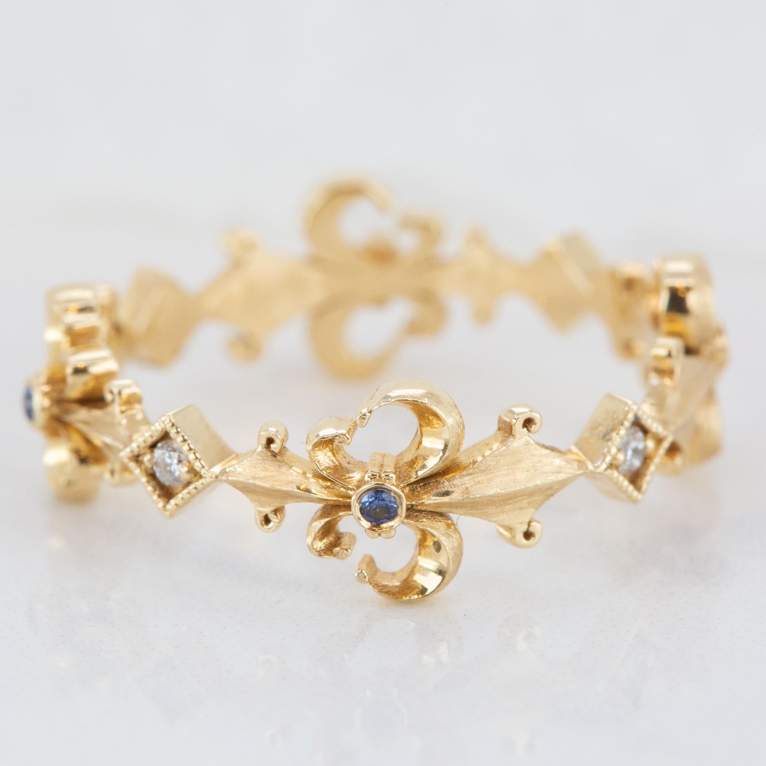 For Sale:  14K Gold Vintage Style Sapphire and Diamond Fluer De Lis Wedding Band 2