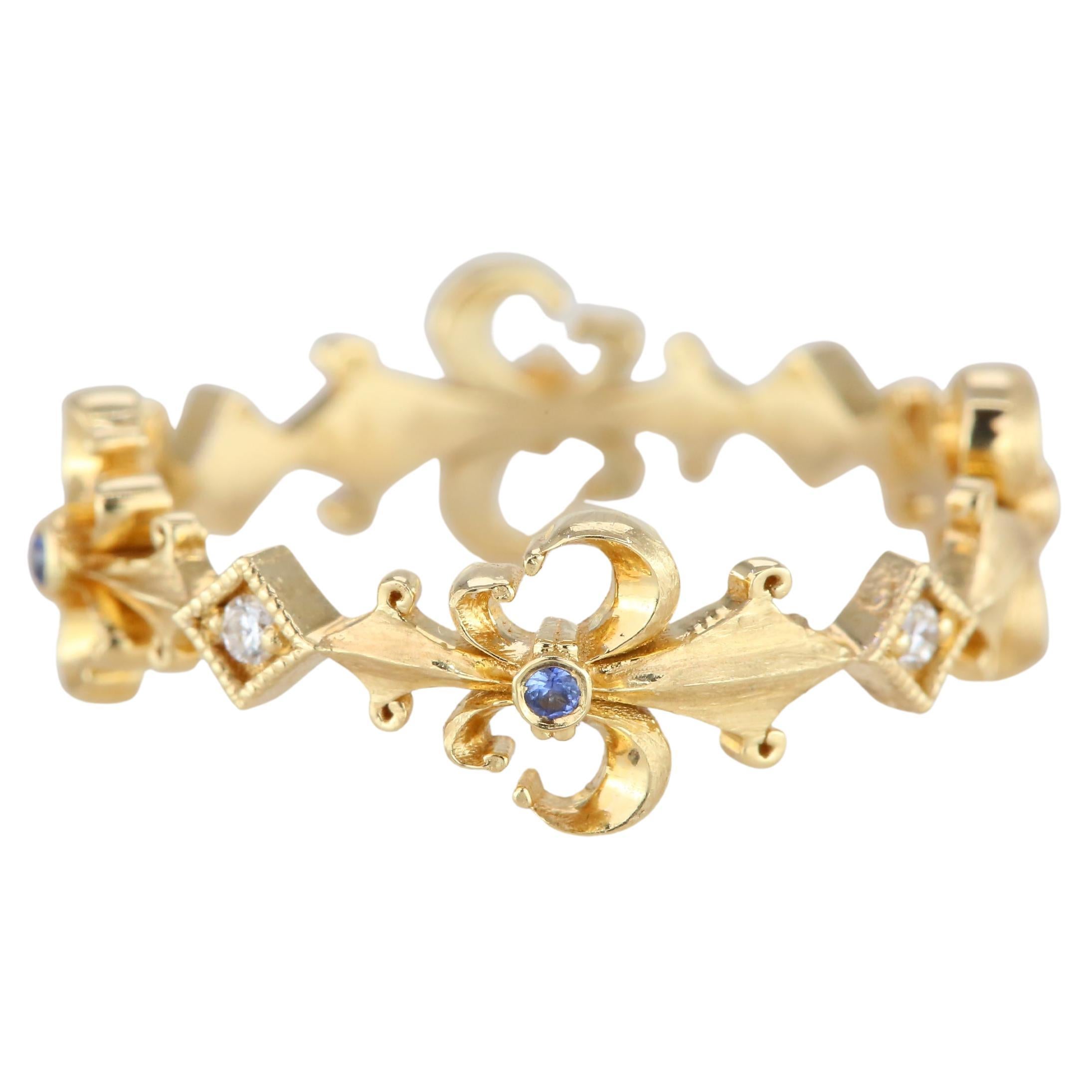 For Sale:  14K Gold Vintage Style Sapphire and Diamond Fluer De Lis Wedding Band