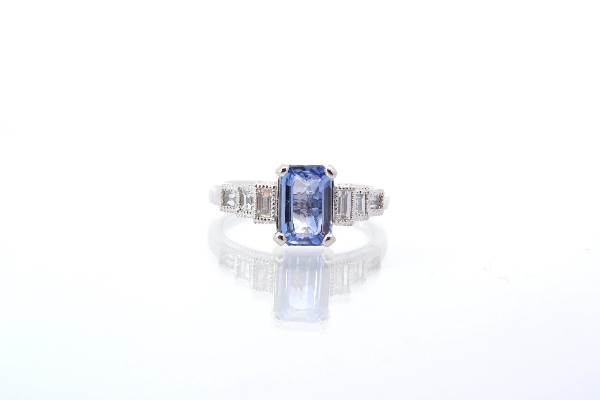 Stones: 1 sapphire of 1.46cts, 6 baguette diamonds: 0.20ct
Material: Platinum
Dimensions: 8mm
Weight: 5g
Period: Recent art deco style
Size: 50 (free sizing)
Certificate
Ref. : 25423 25446