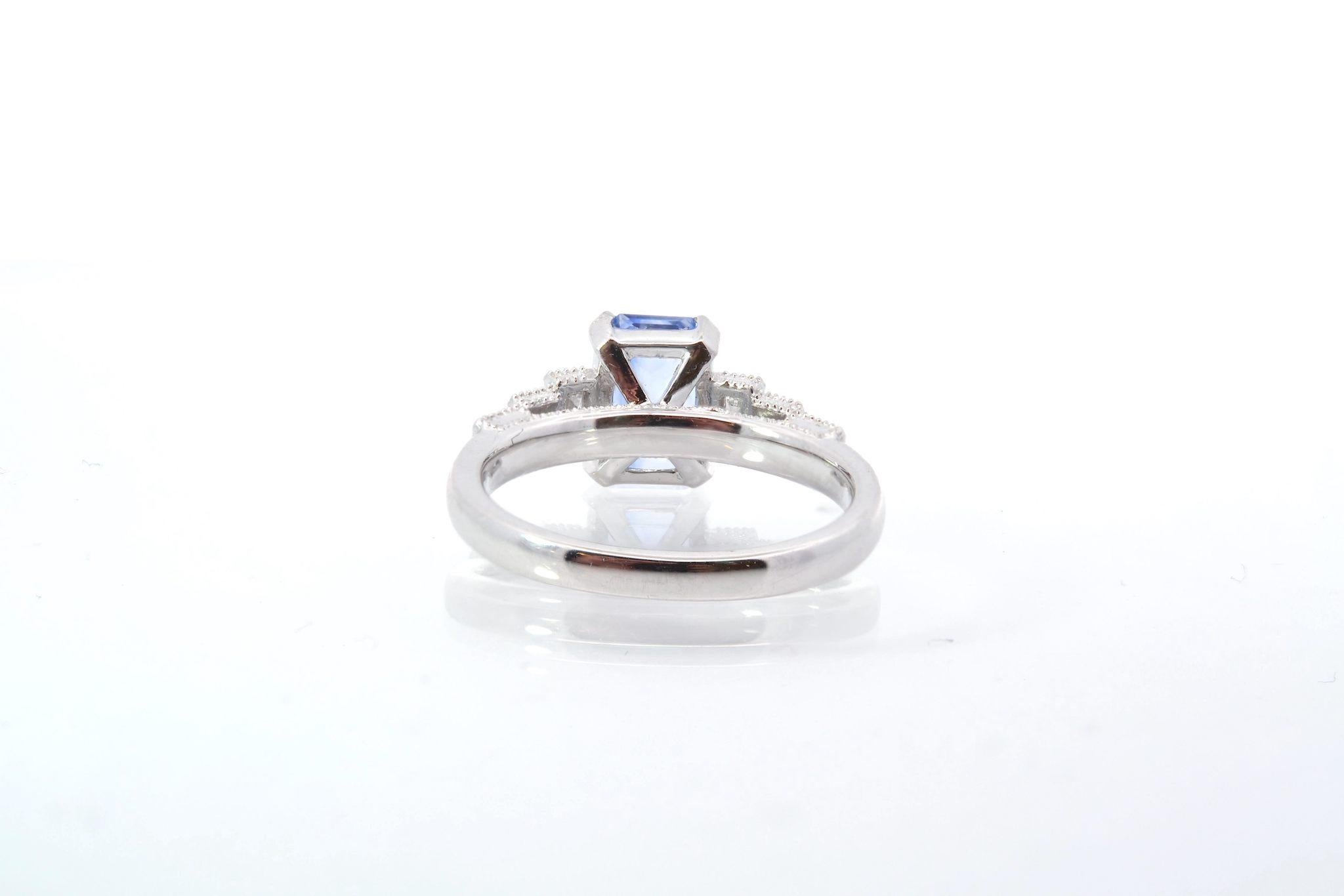 Ring mit Saphiren und Diamanten im Vintage-Stil im Zustand „Gut“ im Angebot in PARIS, FR