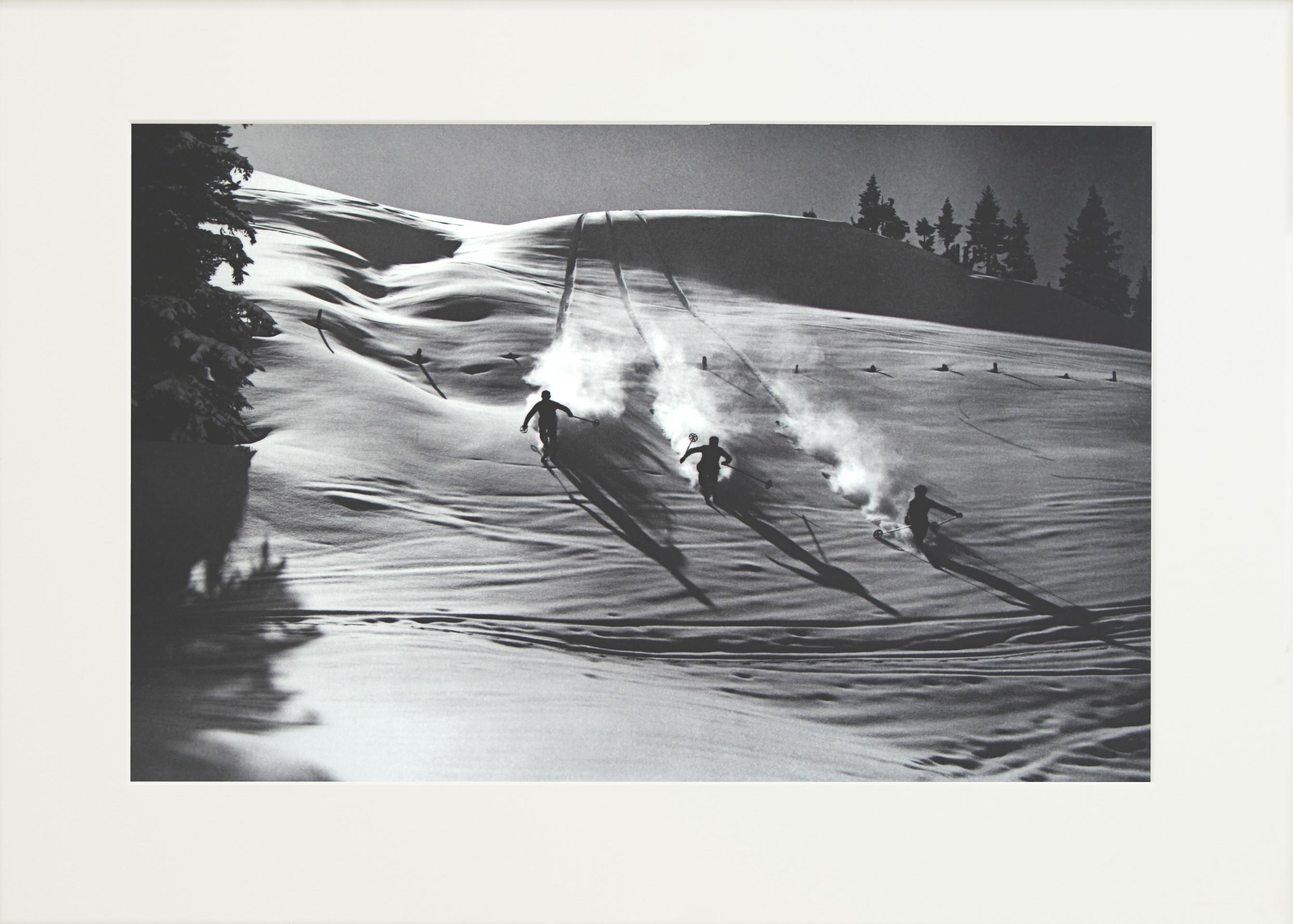Vintage Style Ski Photography, Framed Alpine Ski Photograph, Descent in Powder In Excellent Condition For Sale In Oxfordshire, GB