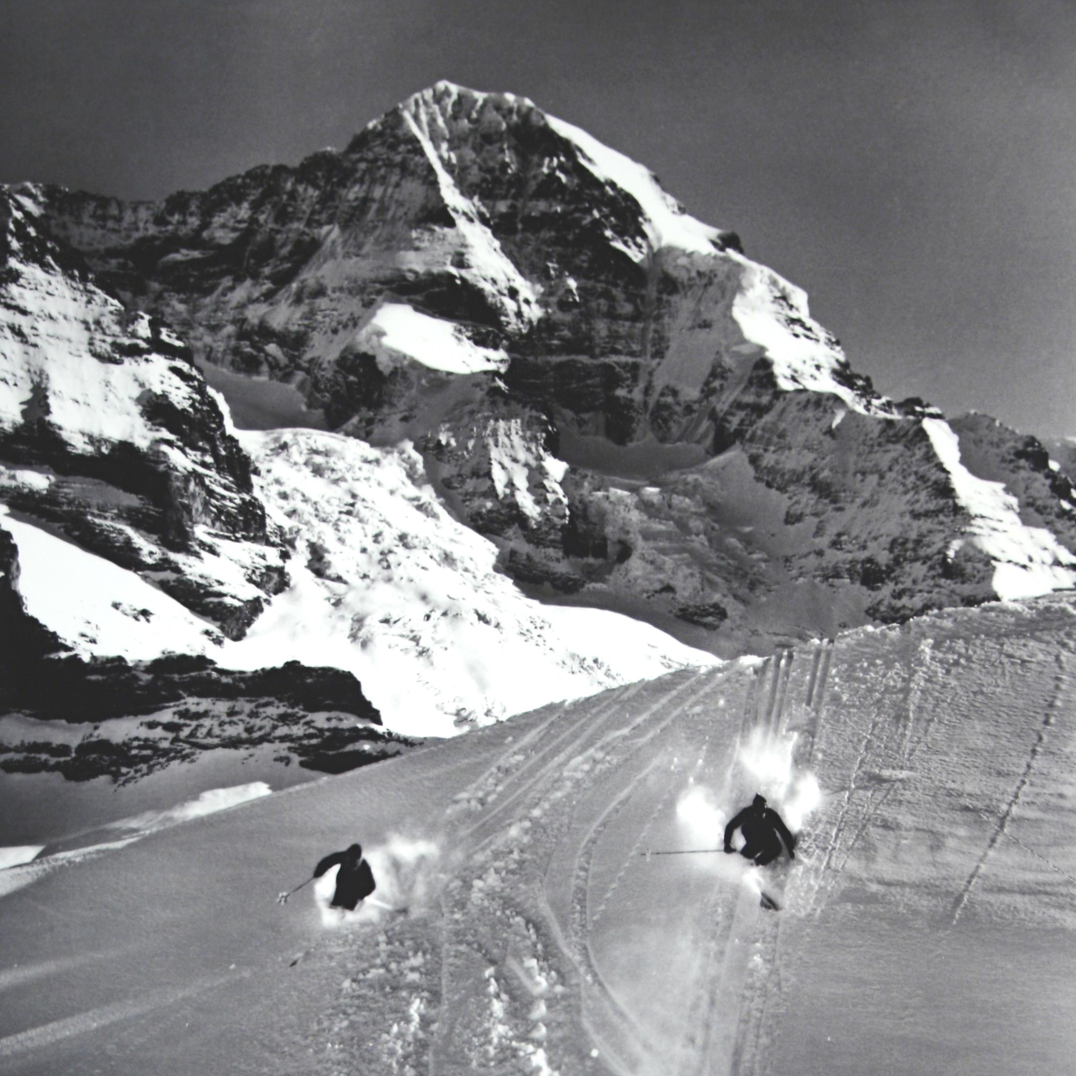 Skifotografie im Vintage-Stil:: gerahmte Alpinskifotografie:: Scheidegg (Papier) im Angebot