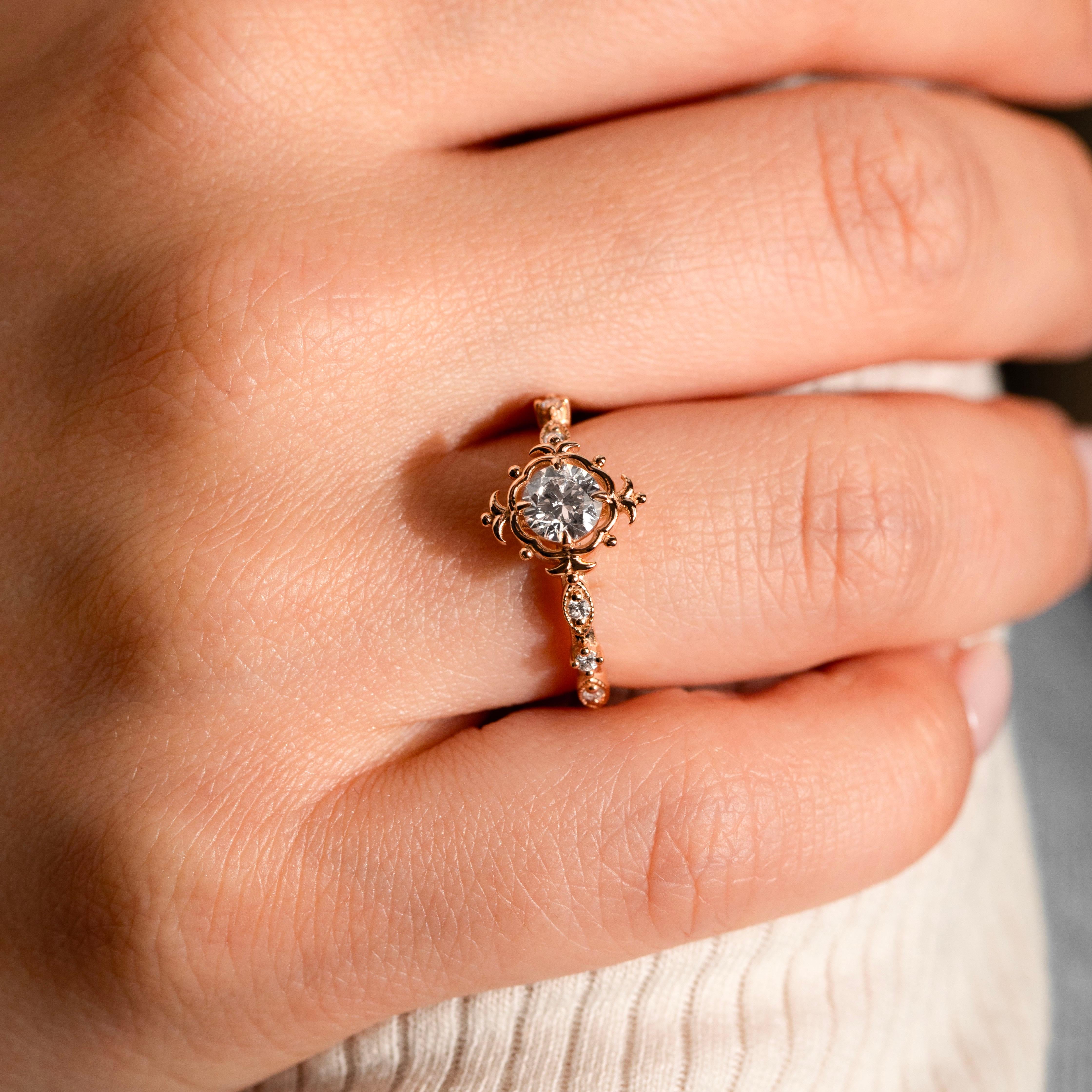 Anello solitario in stile vintage, anello nuziale con diamante vero, gioielli con diamanti naturali In condizioni Nuovo in vendita a ISTANBUL, TR