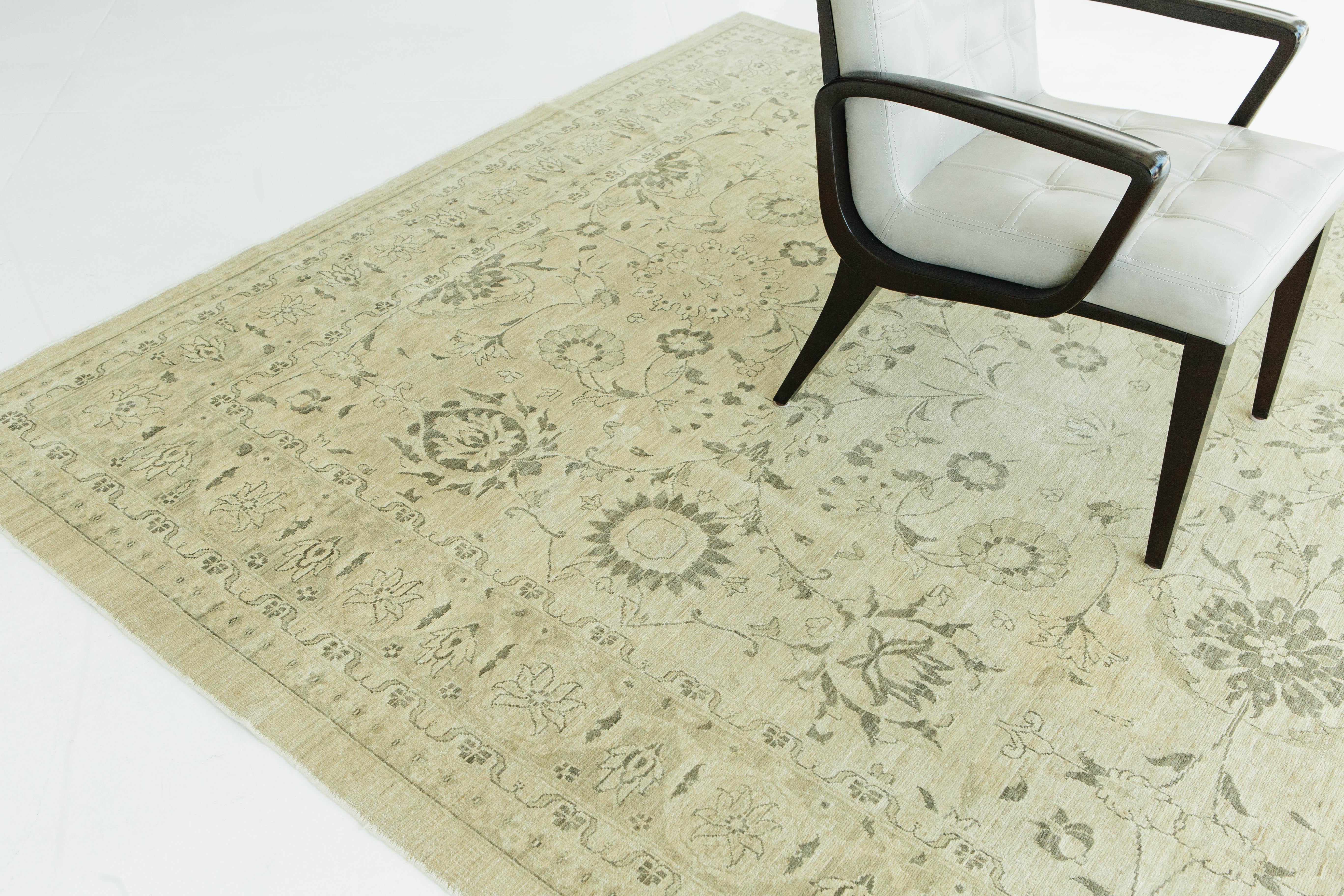 Vintage Style Sultanabad Design Rug For Sale 1