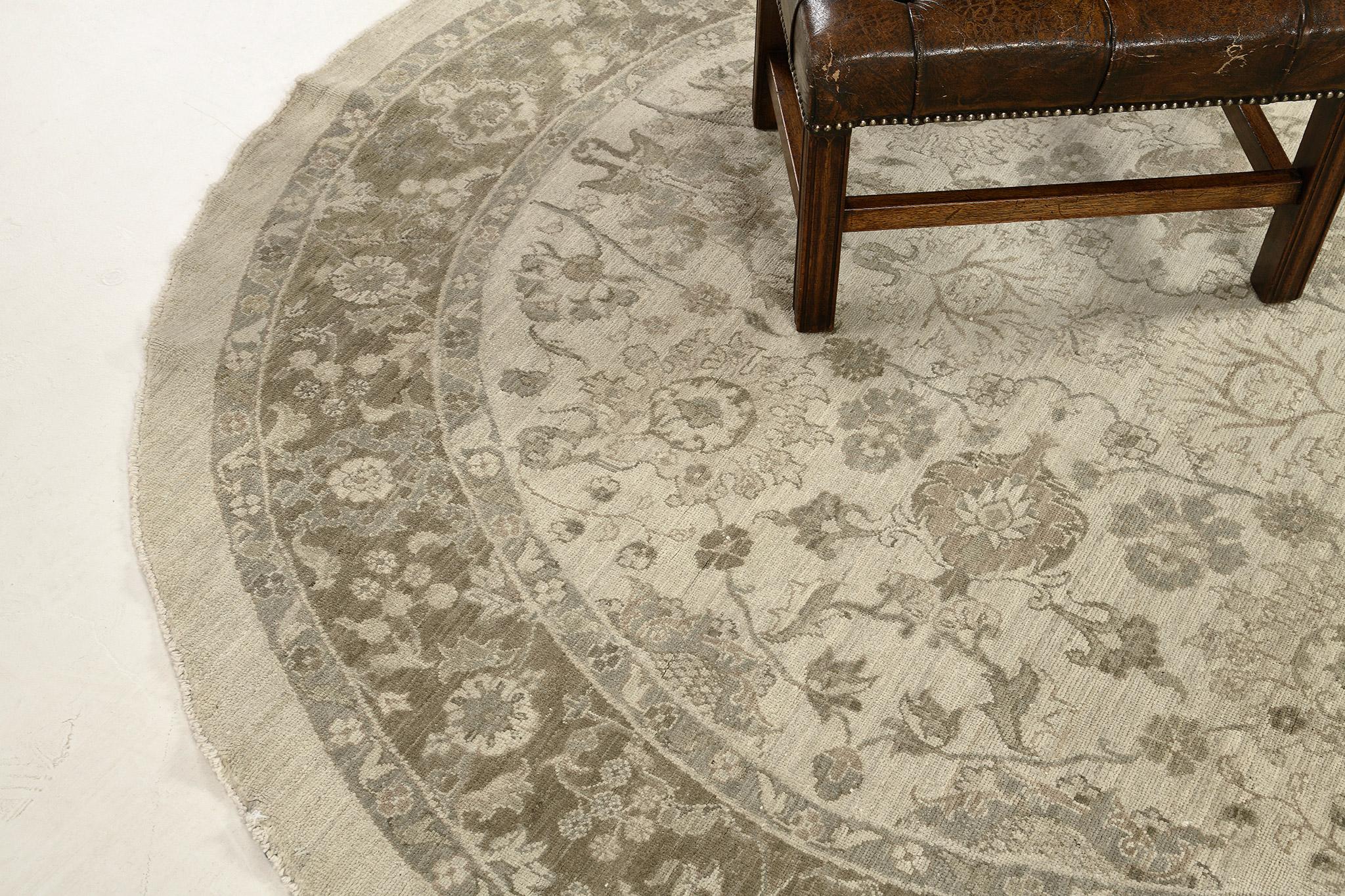 Hand-Knotted Vintage Style Sultanabad Revival Round Rug For Sale