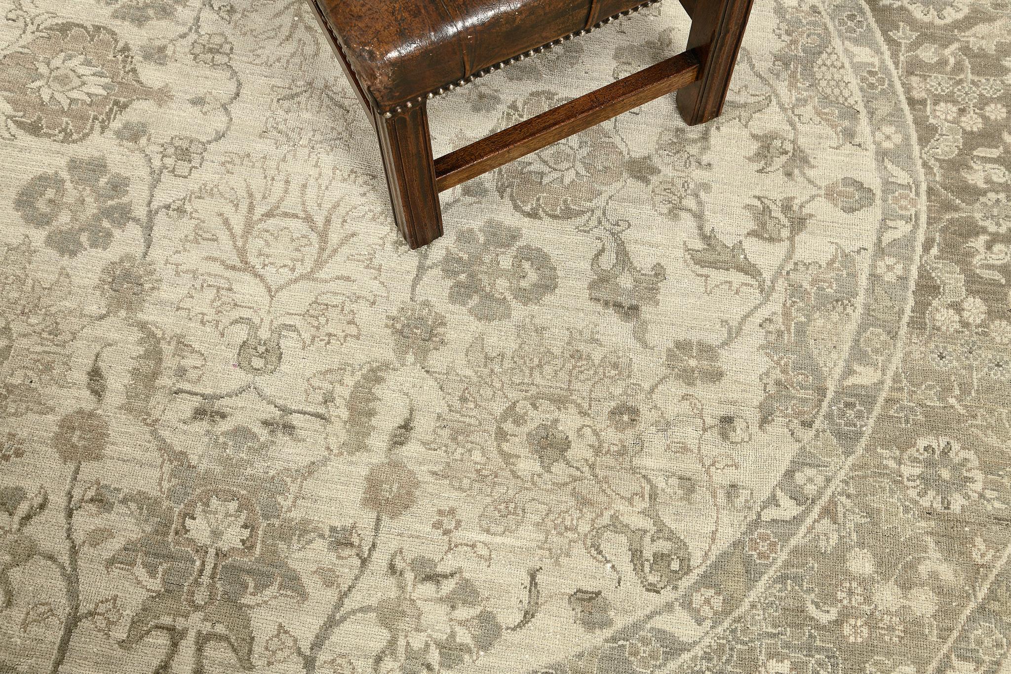 Runder Sultanabad Revive Teppich im Vintage-Stil im Zustand „Neu“ im Angebot in WEST HOLLYWOOD, CA