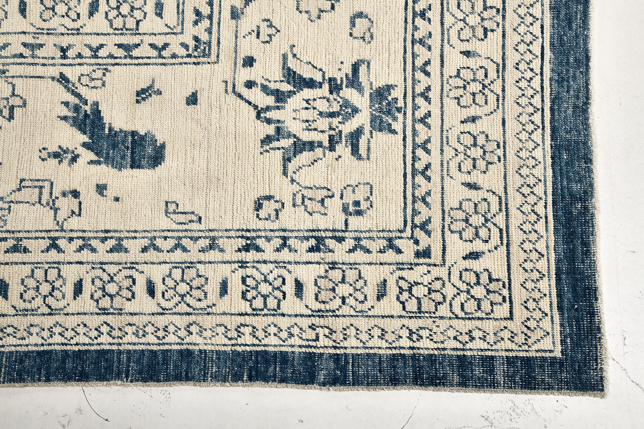 Vintage Style Sultanabad Revival Safira Rug In New Condition For Sale In WEST HOLLYWOOD, CA