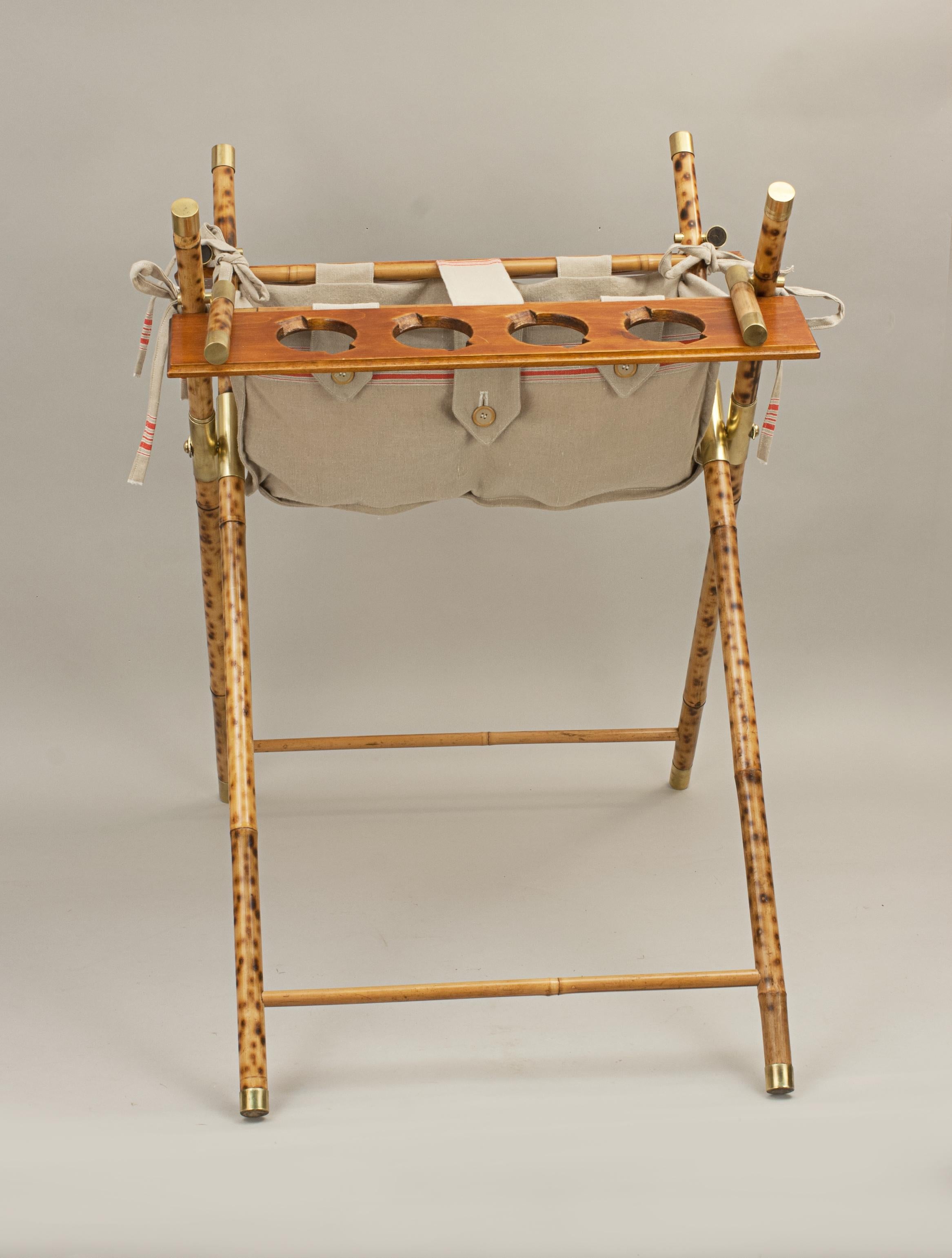 Vintage Style Tennis Ball Hopper & Racket Display Stand In Excellent Condition In Oxfordshire, GB