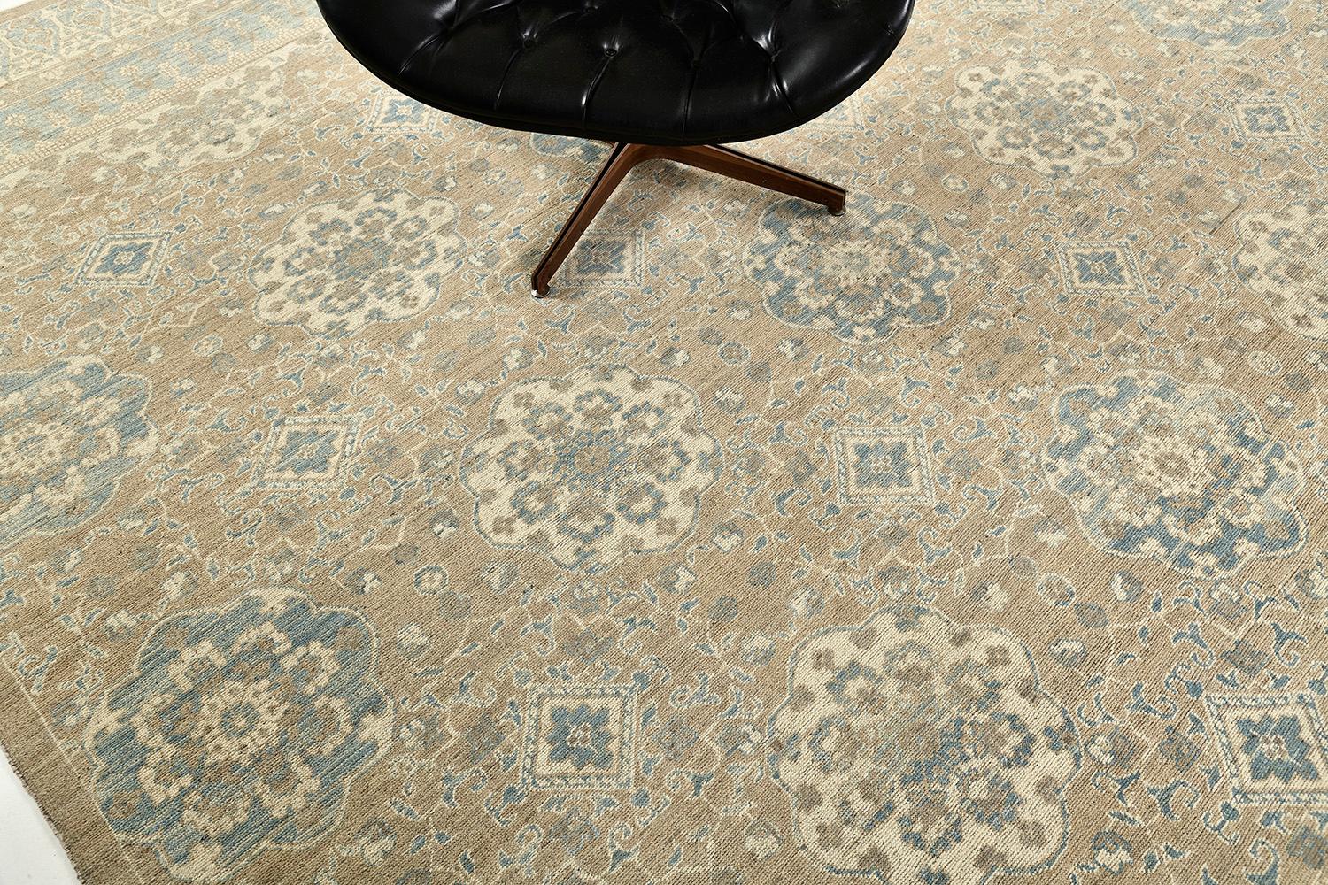 Afghan Tapis design vintage de style transitionnel en vente