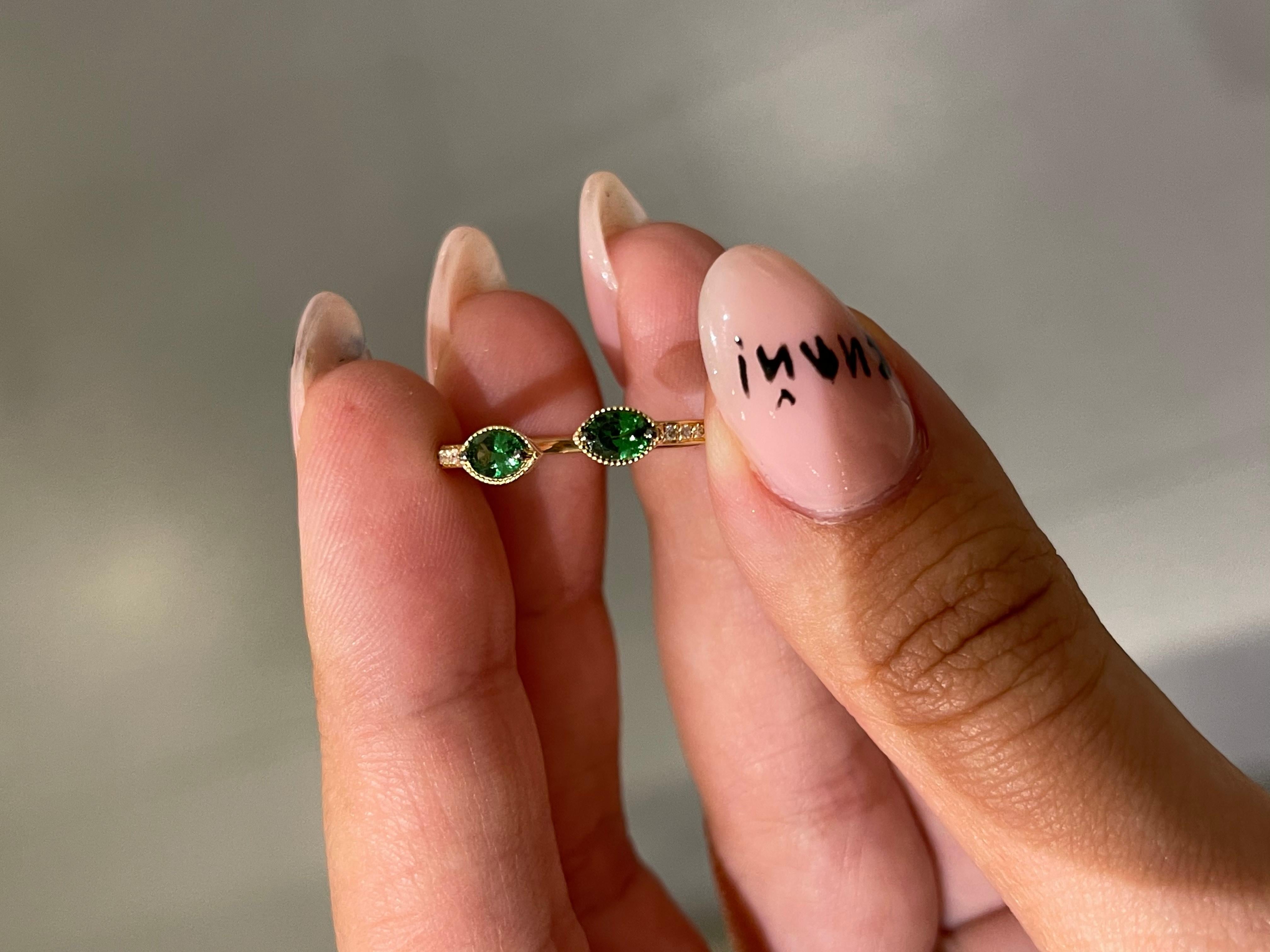 Vintage Style Tsavorite White Diamond Yellow Gold Every Day Fine Stacking Ring For Sale 1