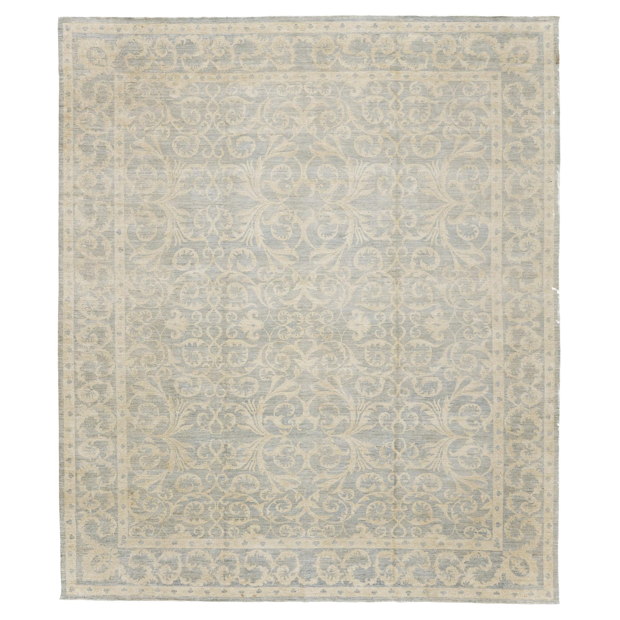 Vintage Style Vintage Collection Tabriz Design Rug For Sale