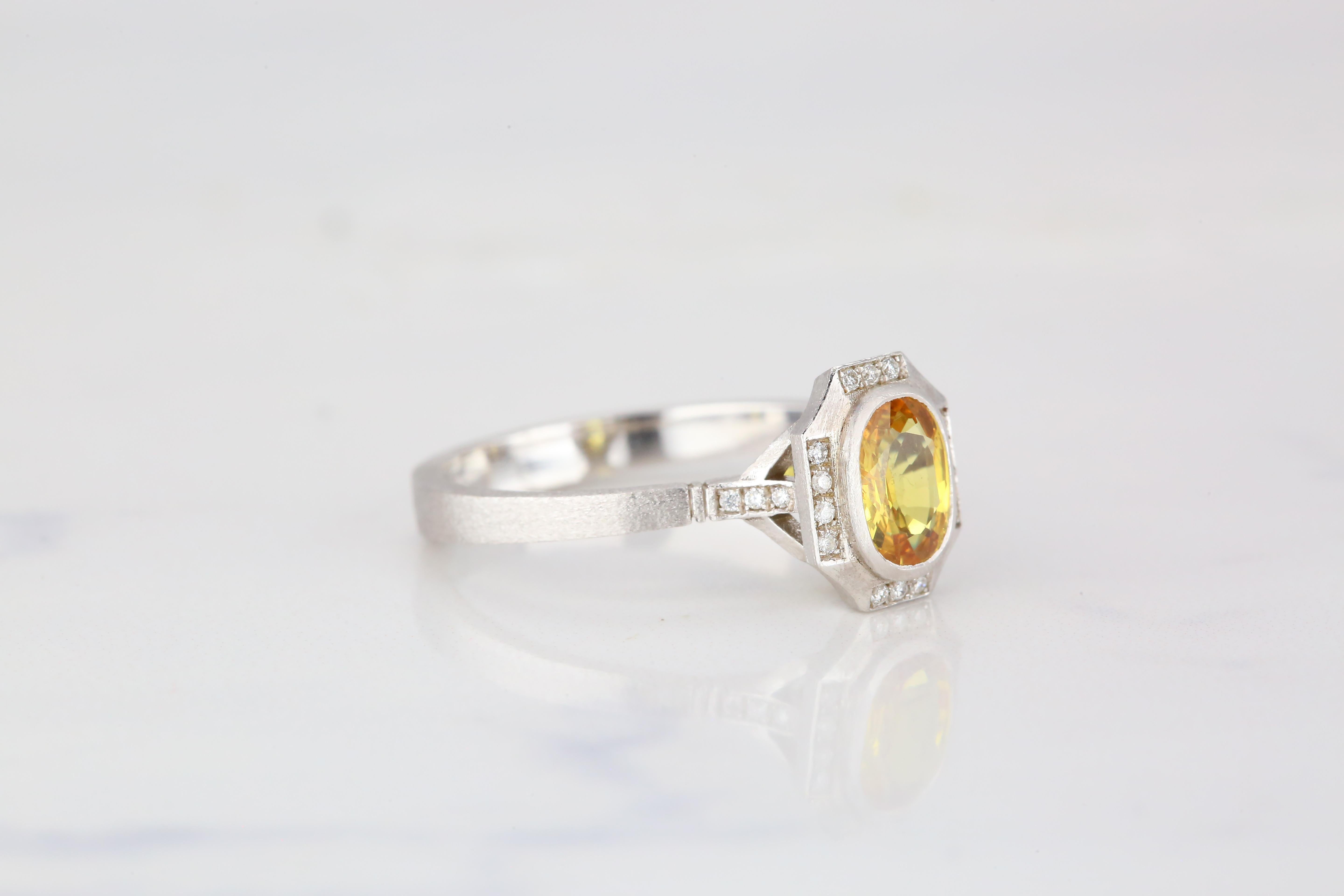 Vintage Style Yellow Sapphire with Diamond Engagement Ring In New Condition For Sale In ISTANBUL, TR
