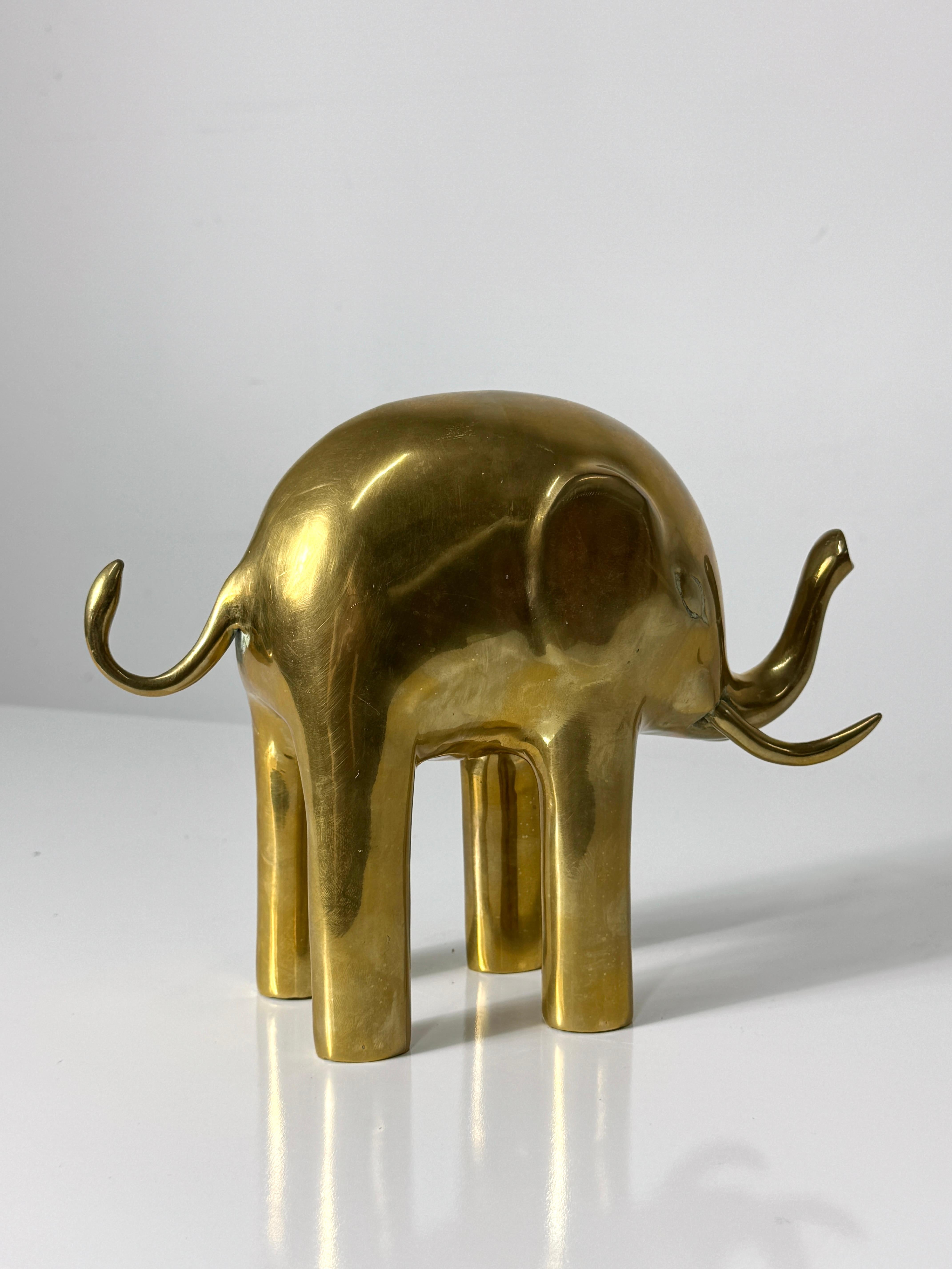Vintage Stylized Brass Elephant Decorative Sculpture by Dolbi Cashier 1980s In Good Condition For Sale In Troy, MI