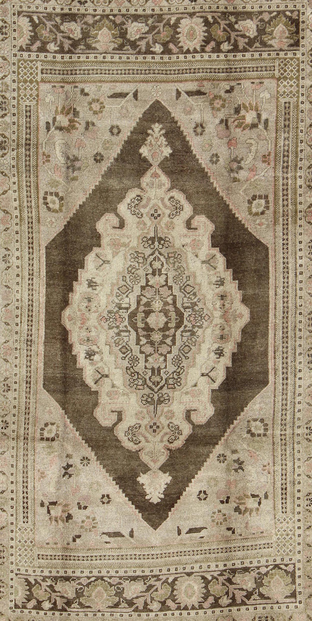 20th Century Vintage Stylized Medallion Turkish Oushak Area Rug in Neutral Beiges and Browns For Sale