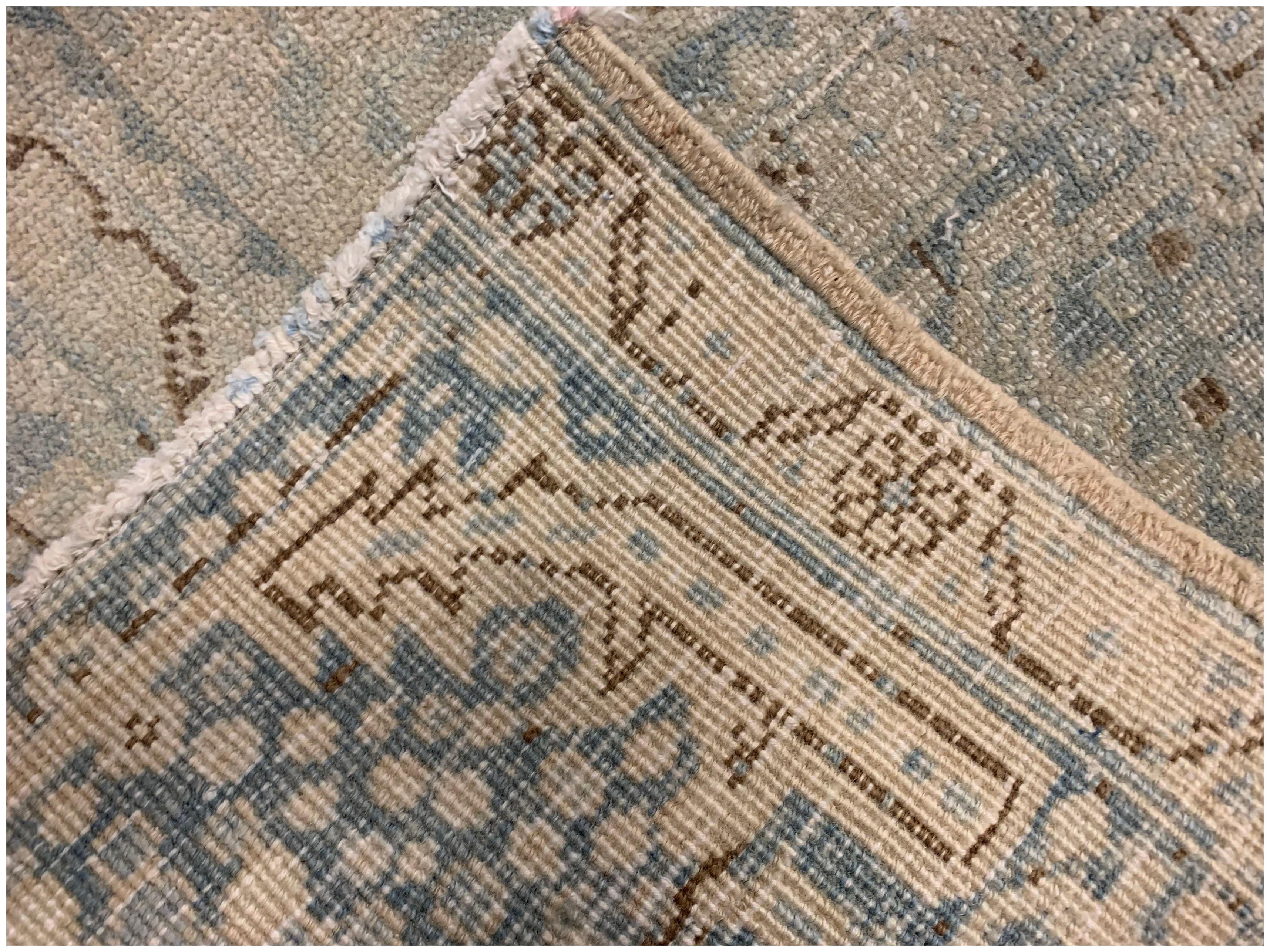 20th Century Vintage Subdued Persian Heriz Area Rug  8'7 x 11'10 For Sale