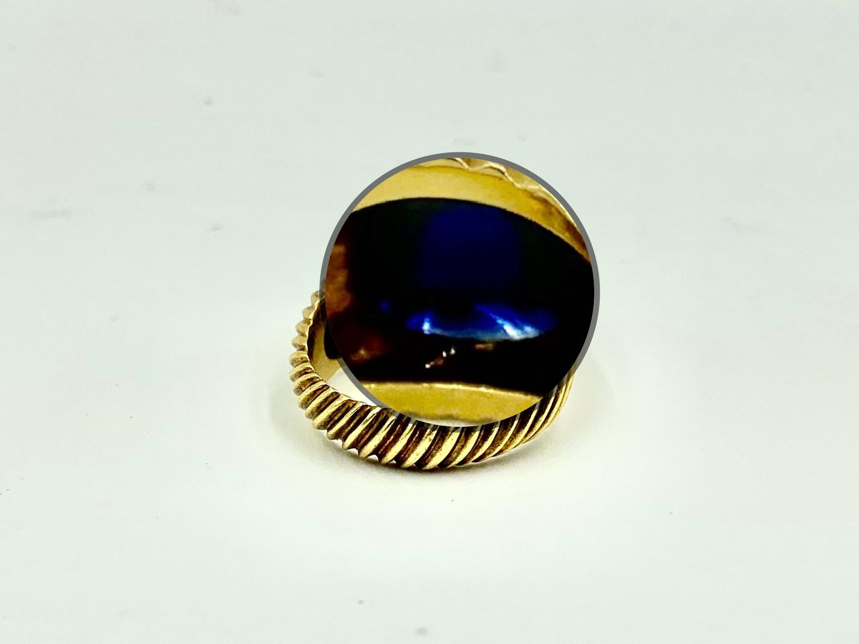 Vintage Sugarloaf Cabochon Sapphire 18K Yellow Gold Tourbillon Twist Ring For Sale 5