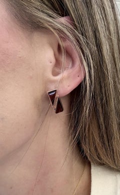 Vintage Sugarloaf Garnet Gemstone Earrings 14K Yellow Gold