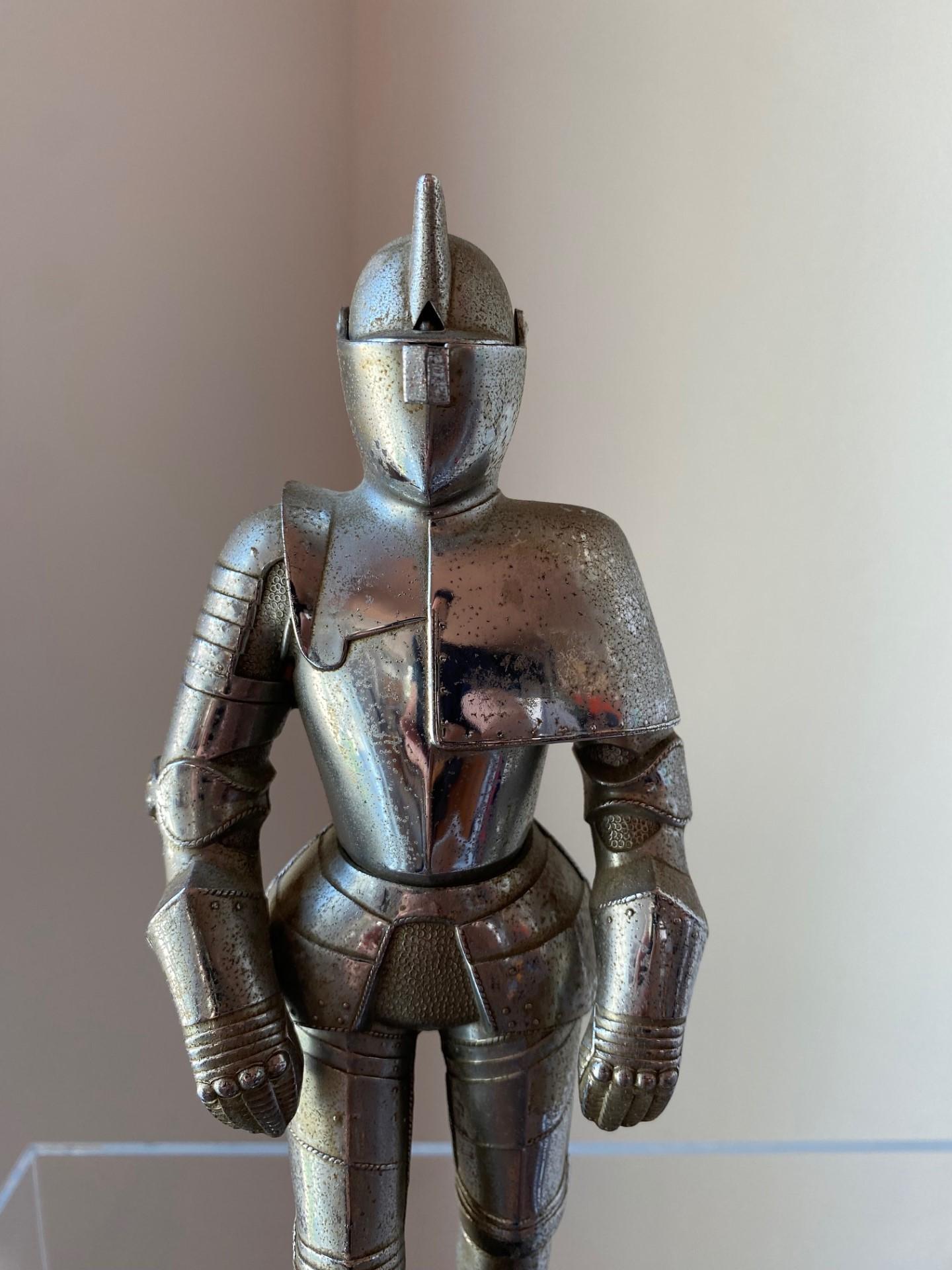 Vintage Suit of Armor Medieval Knight Sculpture Lighter 1930s In Good Condition For Sale In San Diego, CA