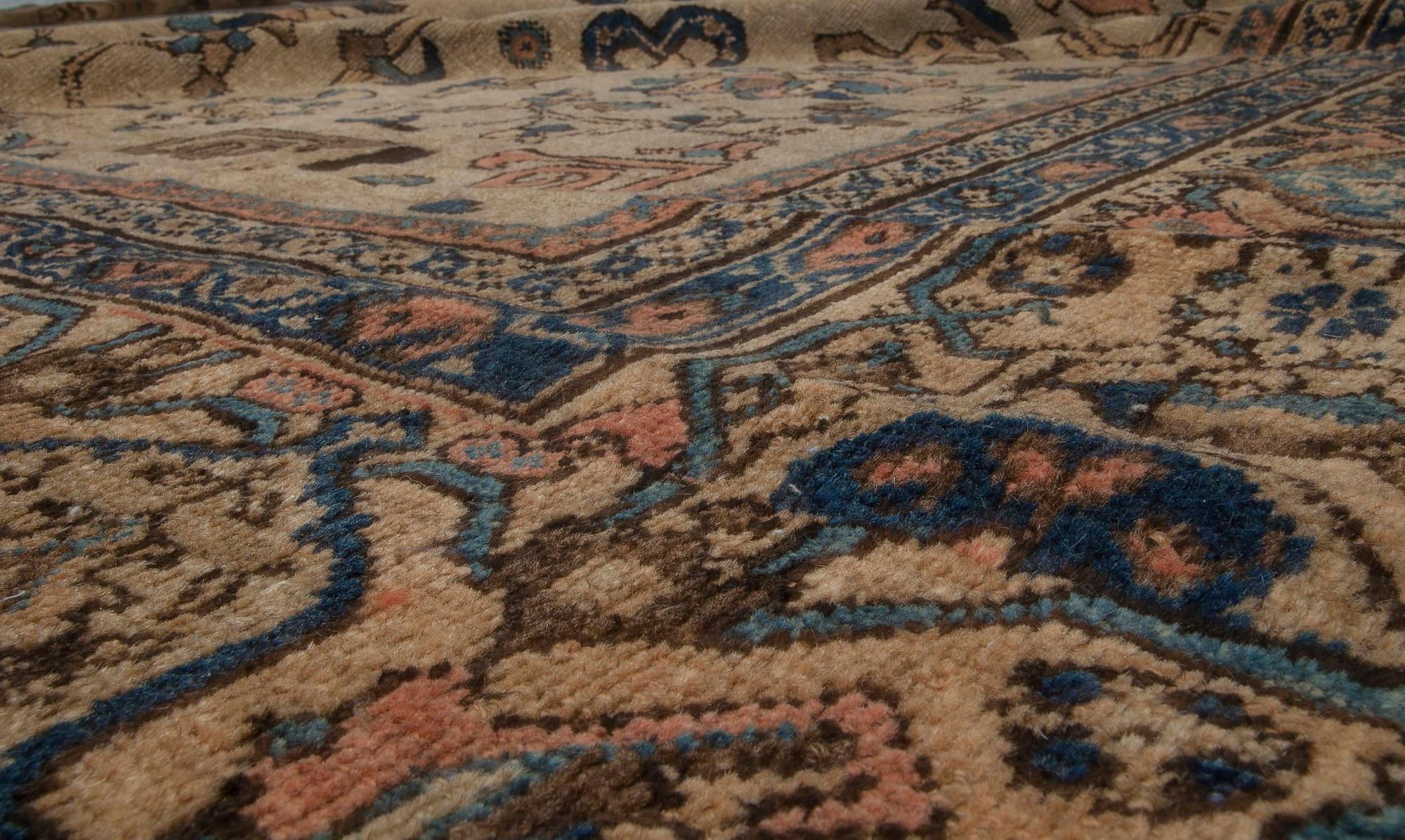 Hand-Woven Vintage Sultanabad Handmade Wool Rug For Sale