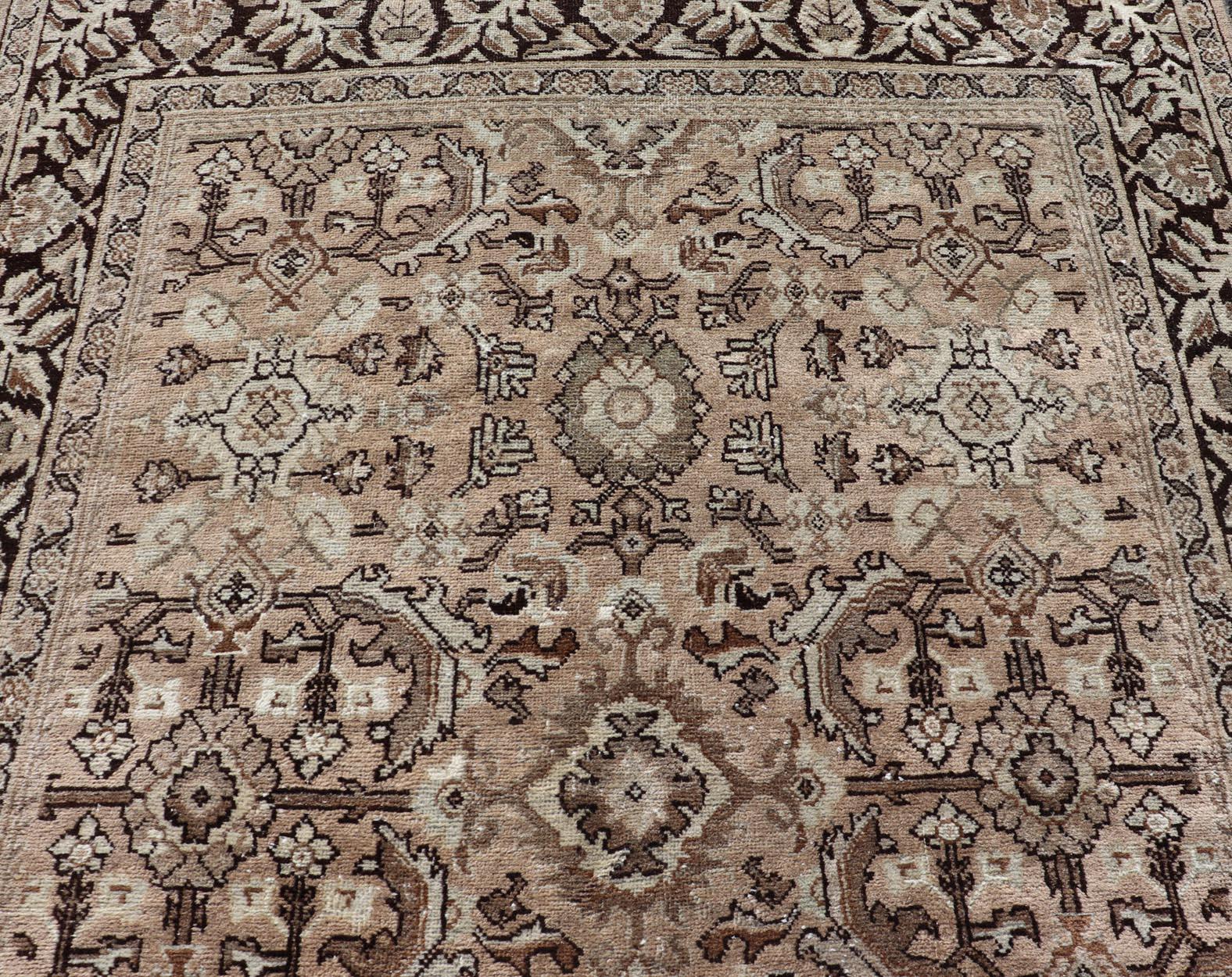 Vintage Sultanabad-Mahal Rug with All-Over Sub-Geometric Medallion Design In Good Condition For Sale In Atlanta, GA