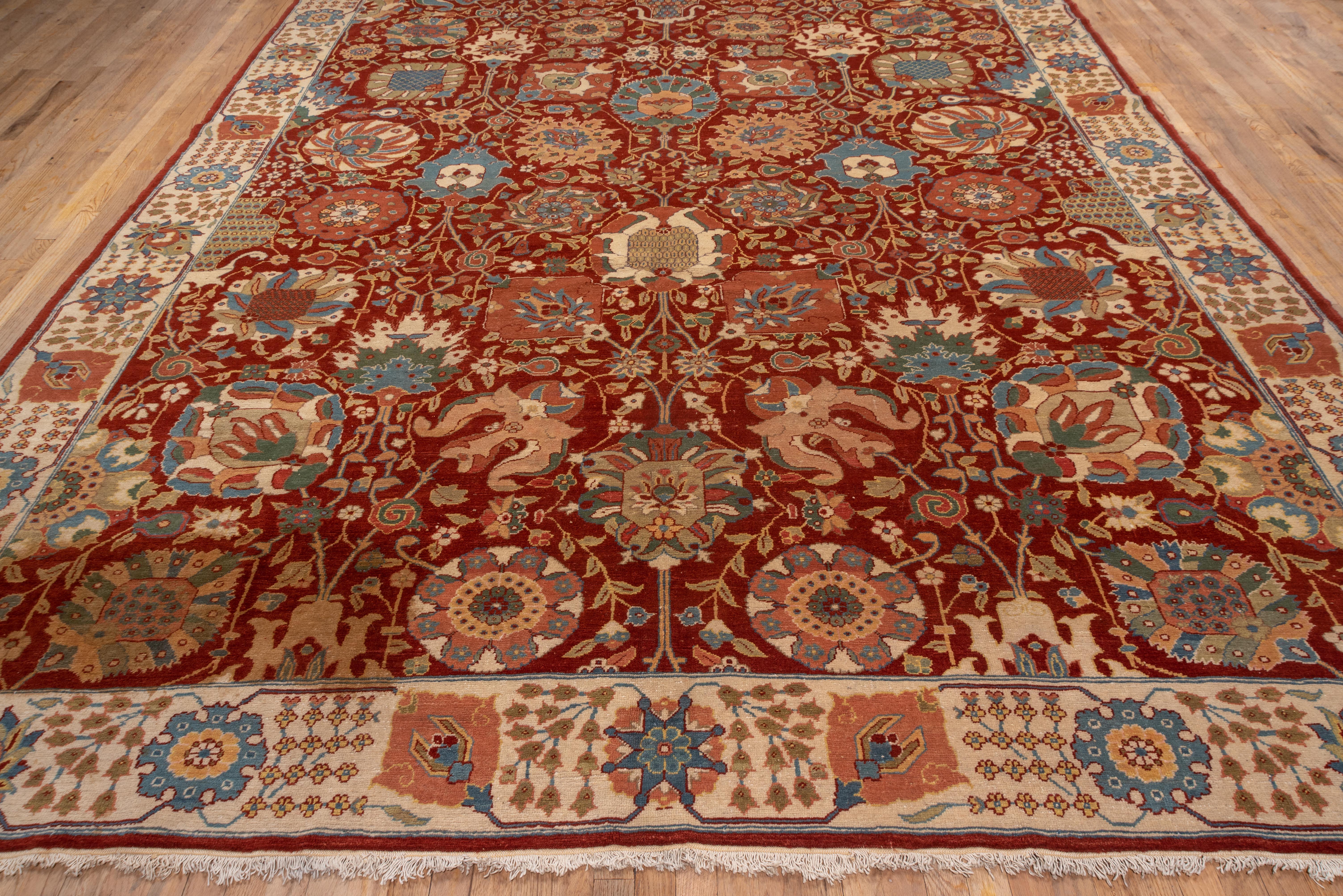 Sultanabad Rugs d'epoca con campo rosso mattone e motivi di palmette e cipressi in vendita 2