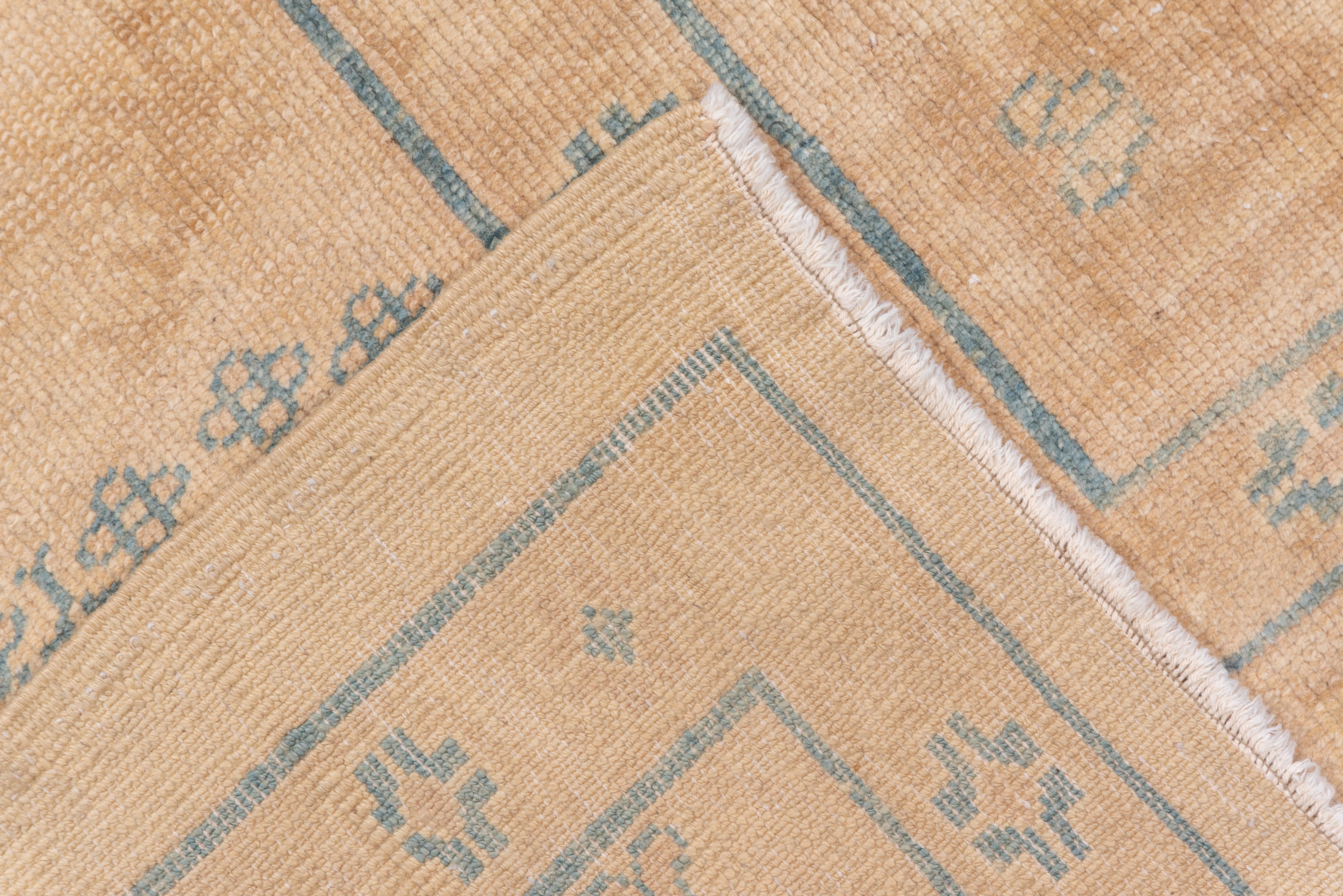 Vintage Sultanabad Rugs Weiches Korallenmedaillon-Design mit blassblauen Akzenten im Zustand „Gut“ im Angebot in New York, NY