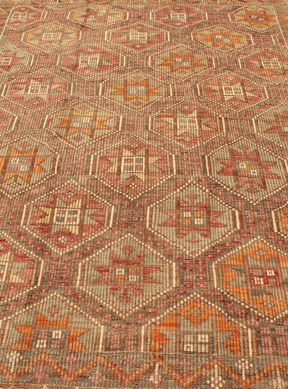 Vintage Sumack Kilim Rug with Starburst Pendants and Zig-Zag Border 3