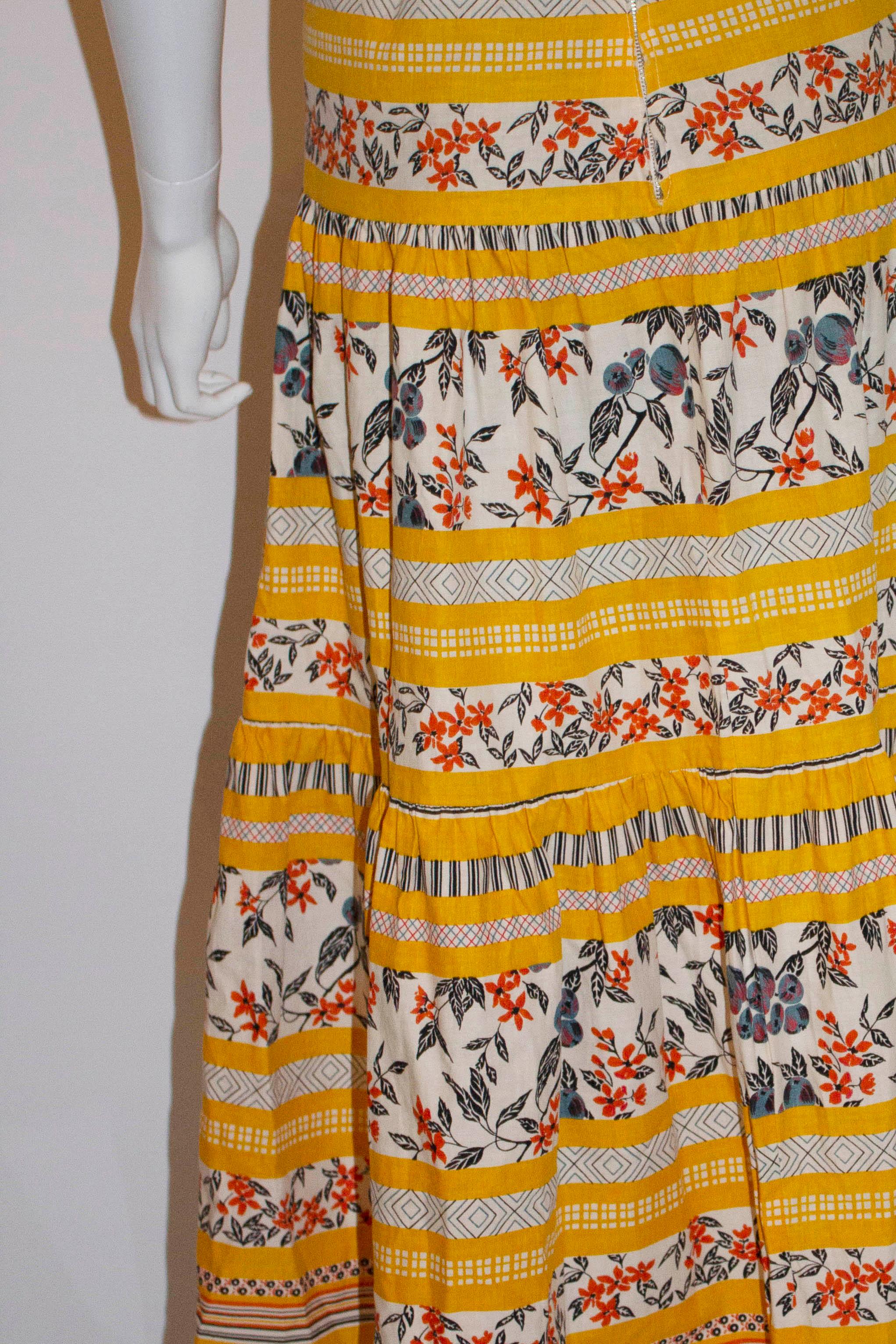 Vintage Summer Tiered Skirt In Good Condition For Sale In London, GB