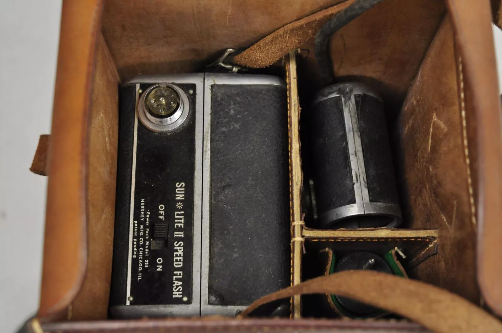 Vintage Sun Lite II Blitzgerät und tragbares Akkupack in brauner Ledertasche (Unbekannt) im Angebot