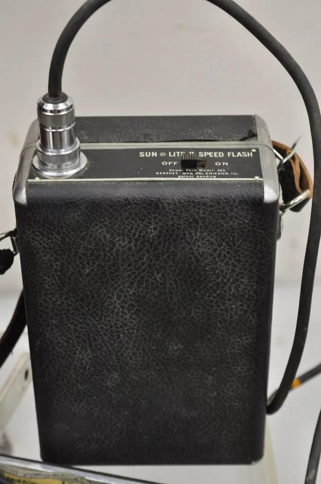 Vintage Sun Lite II Blitzgerät und tragbares Akkupack in brauner Ledertasche im Zustand „Gut“ im Angebot in Philadelphia, PA