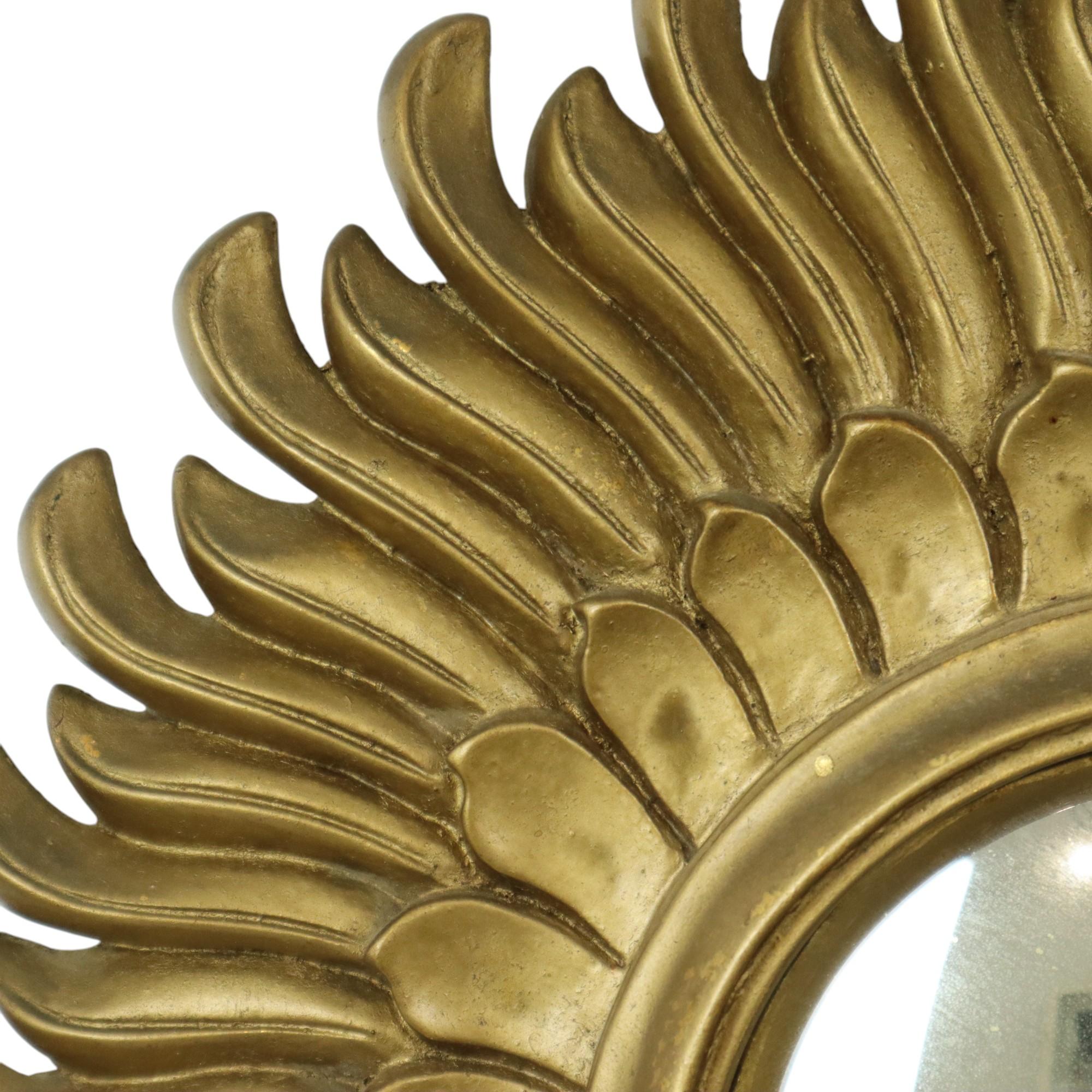 Vintage Sun Mirror Sunburst Spiegel konvex Gold Harz 42cm im Angebot 1