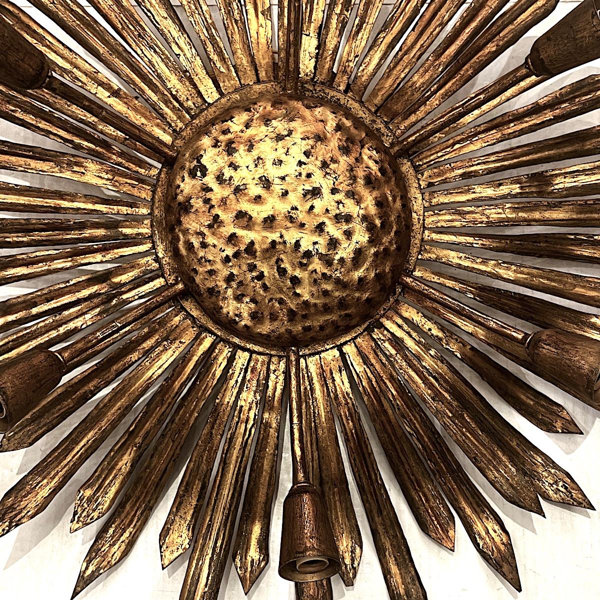 Vintage Sunflower Light Fixture In Good Condition For Sale In New York, NY