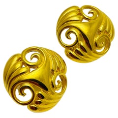 Vintage SUNG signierte goldene Designer-Ohrringe