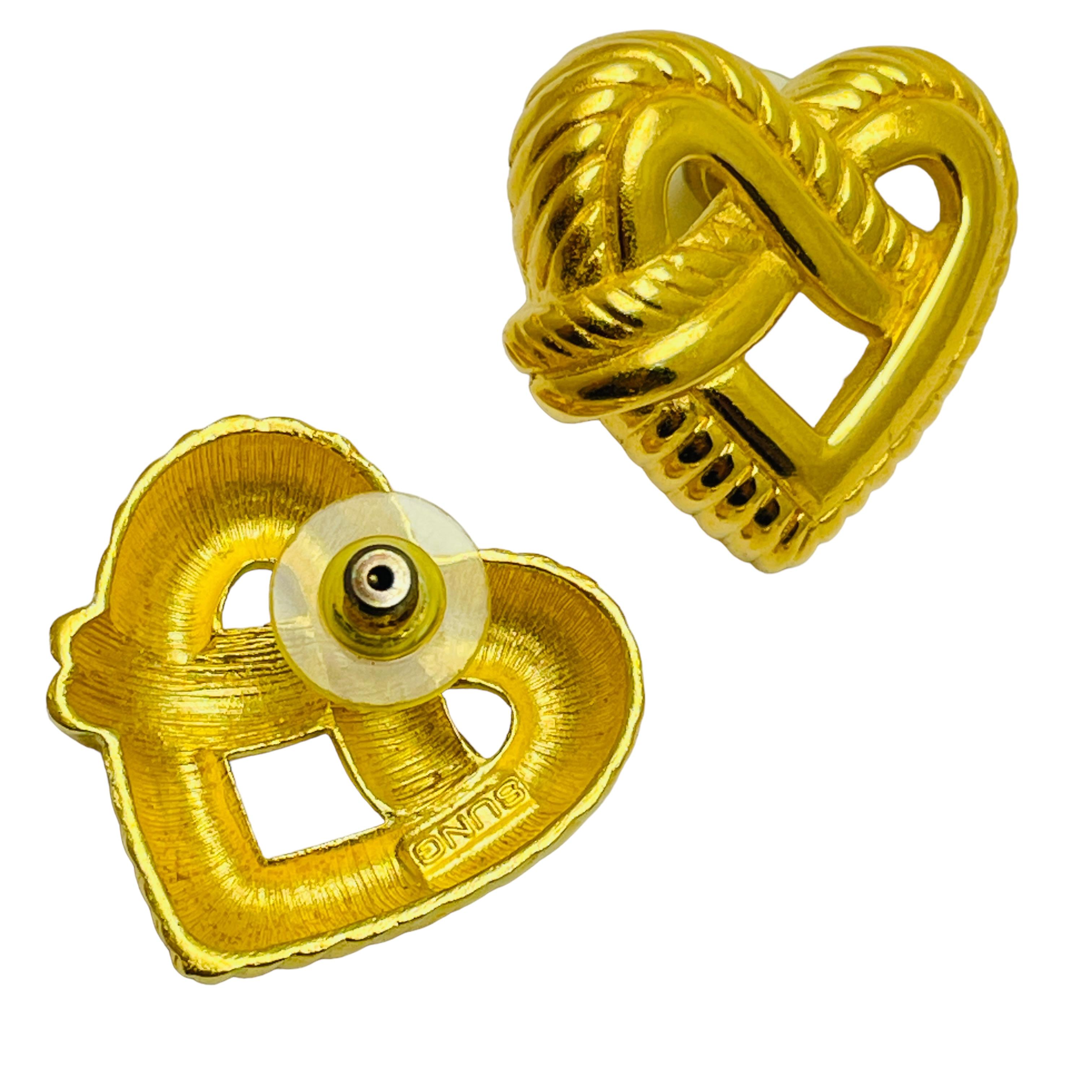 Vintage SUNG signierte goldene Herz-Designer-Ohrringe im Zustand „Gut“ im Angebot in Palos Hills, IL