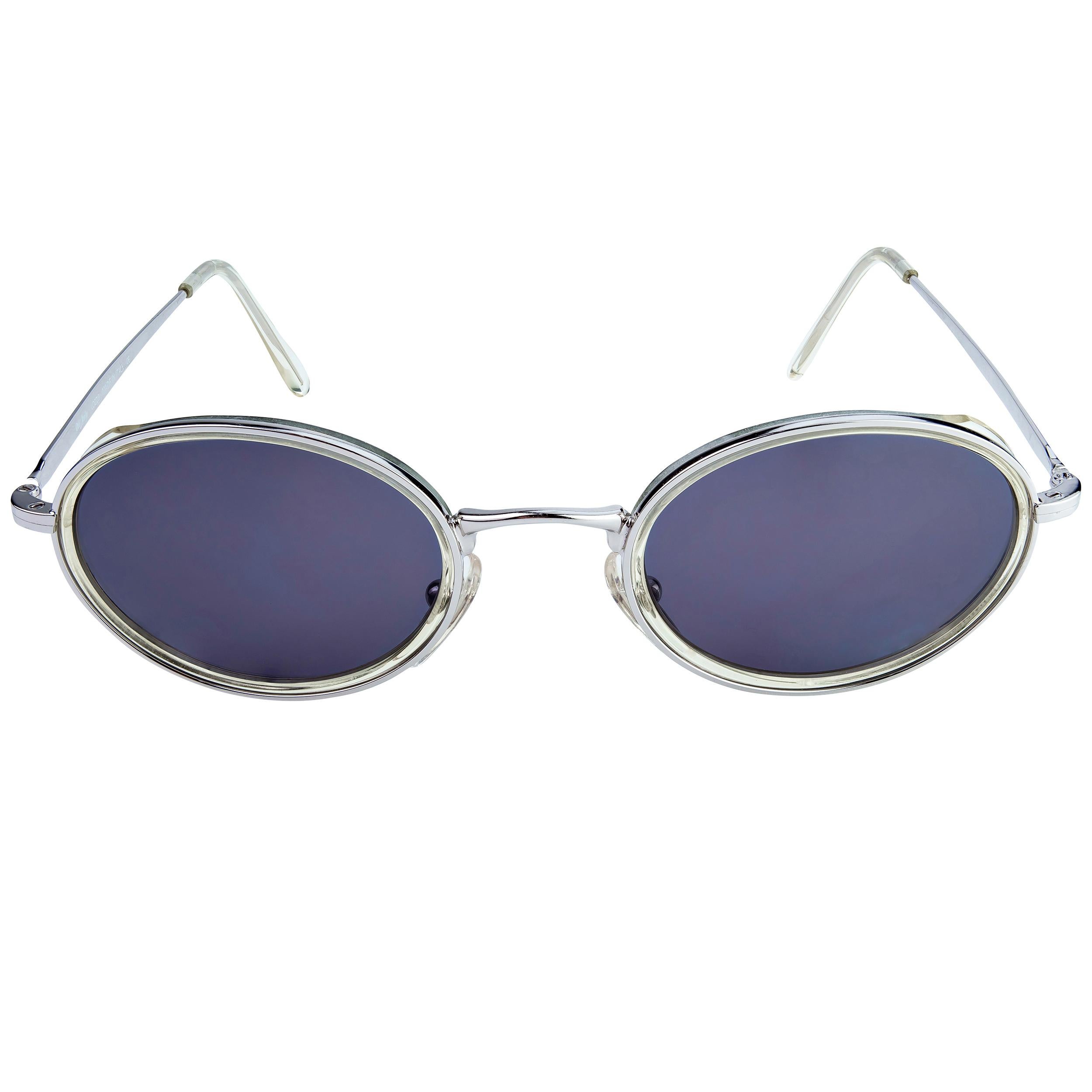 Lozza established in 1878, Lozza is the oldest eyewear brand in Italy, always a forerunner in its choice of styles and materials: in the '20s it launched the first sunglasses in cellulose and in the '30s the folding frames; in the '50s it launched