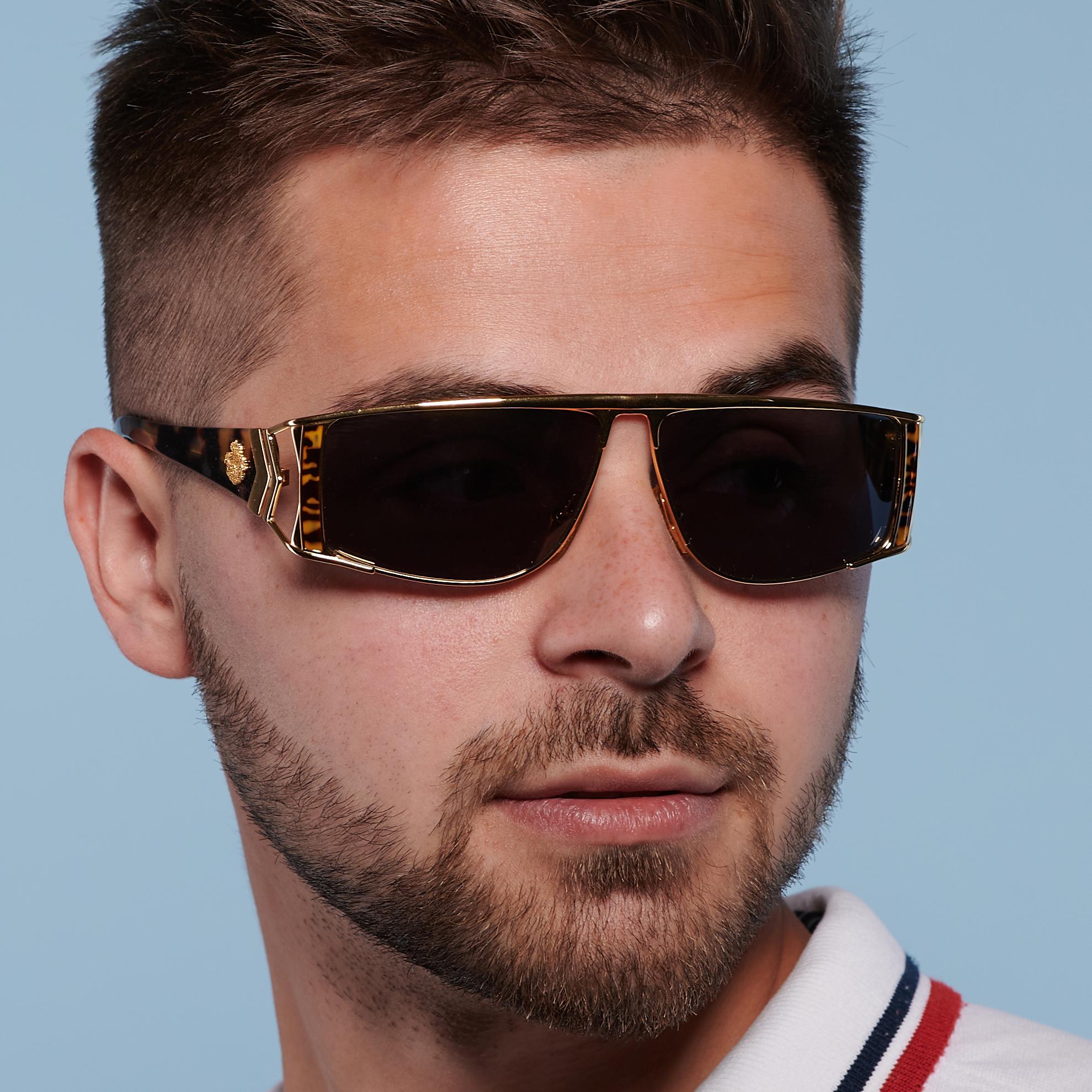 Vintage-Sonnenbrille von Von Furstenberg, hergestellt in Italien. Gold-Flugzeuge im Angebot 1
